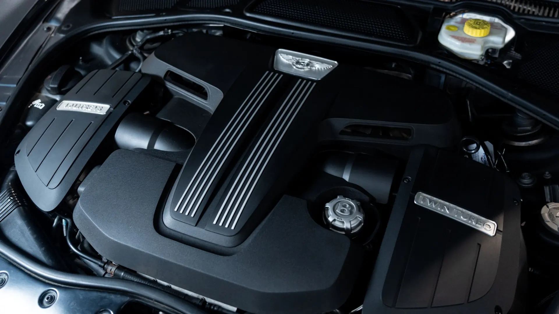 Bentley Continental — photo 27