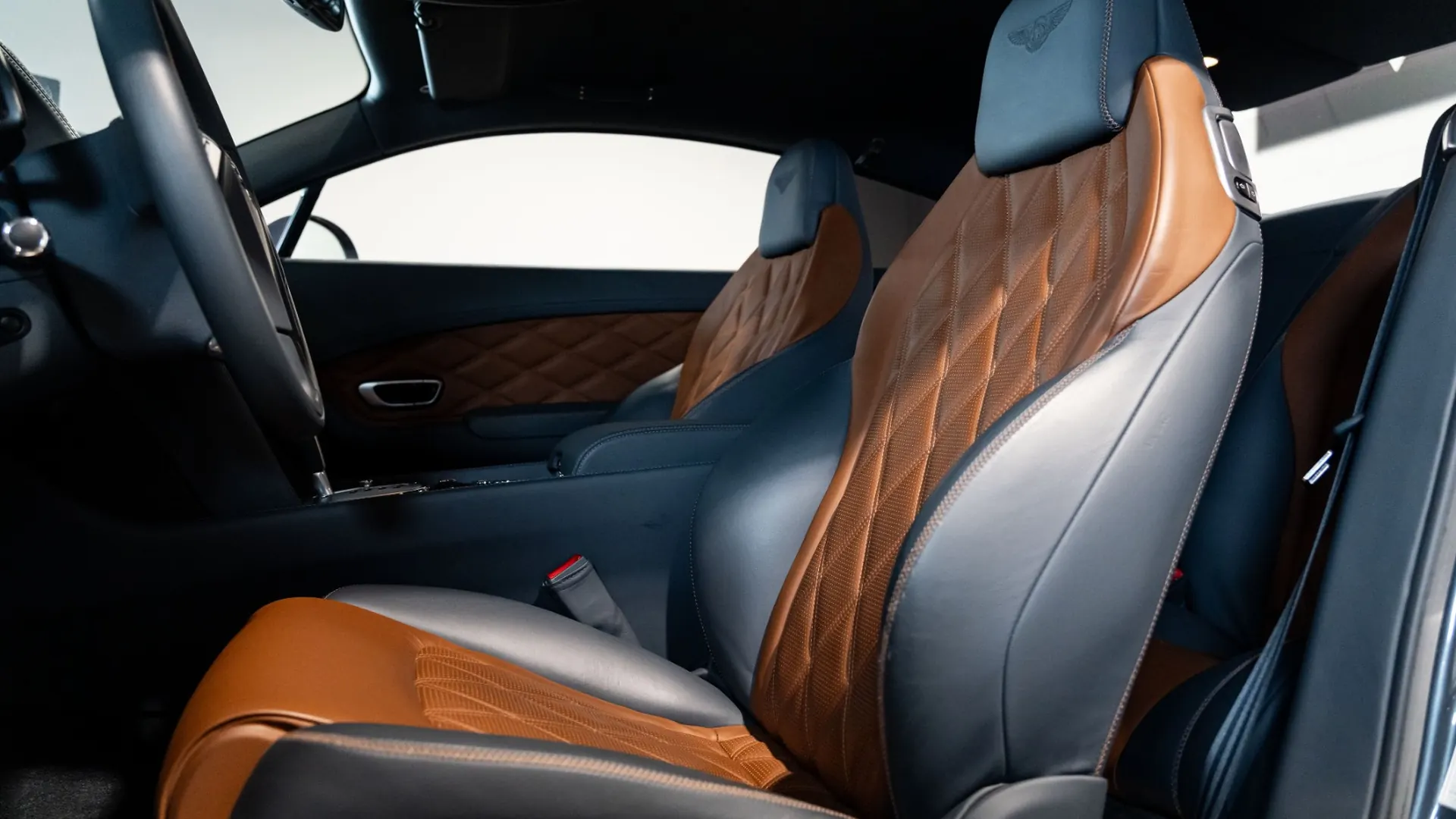 Bentley Continental — photo 10