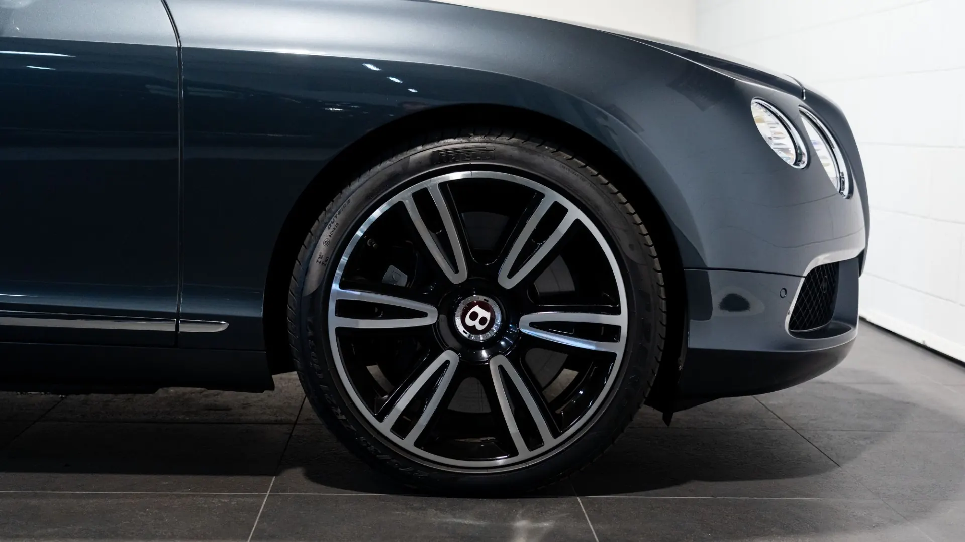 Bentley Continental — photo 6