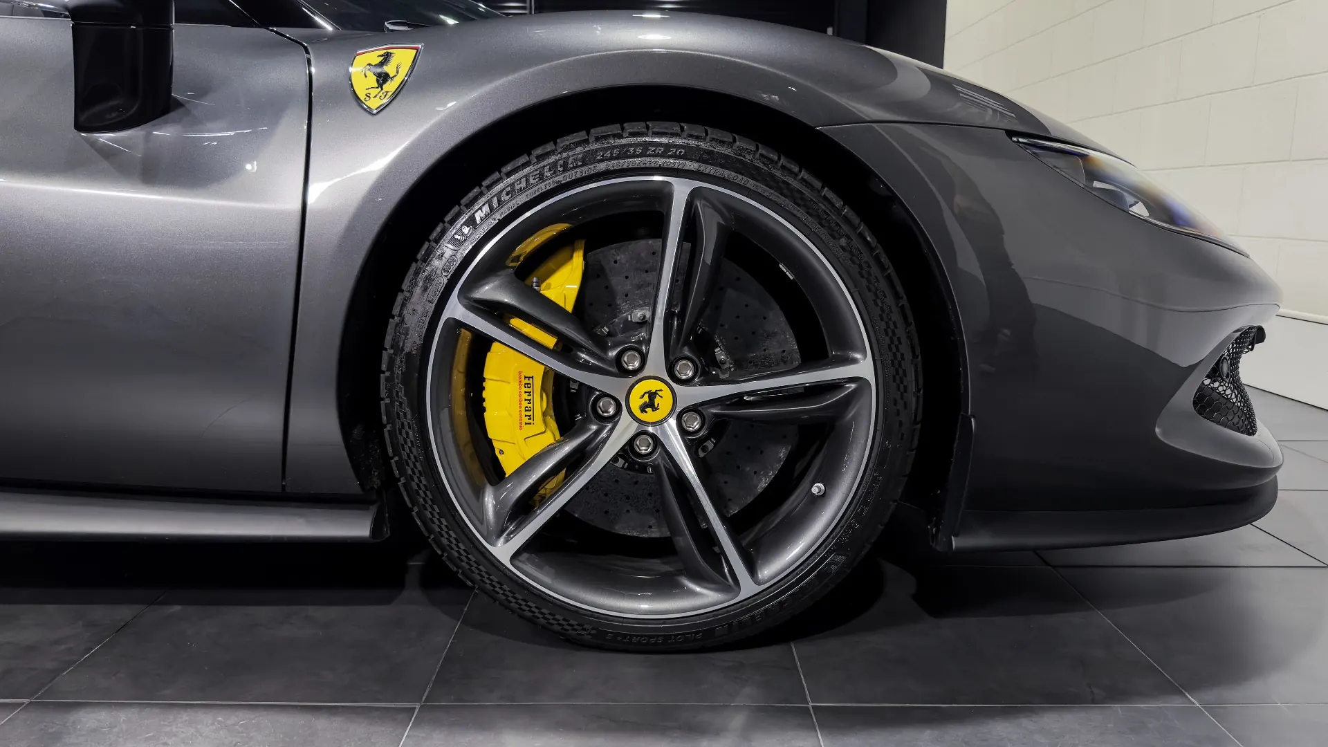Ferrari 296 — photo 8