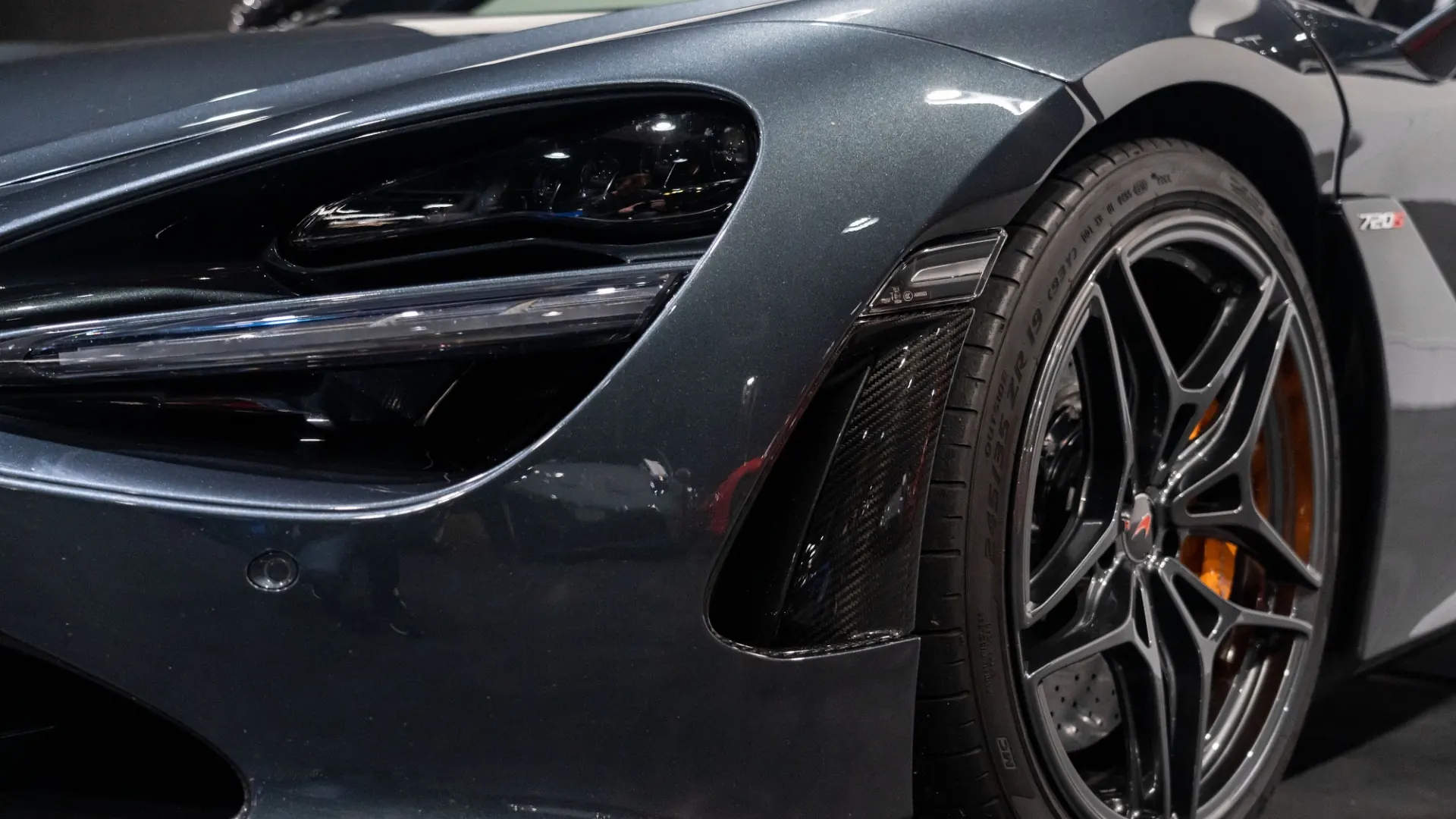 Mclaren 720 — photo 11