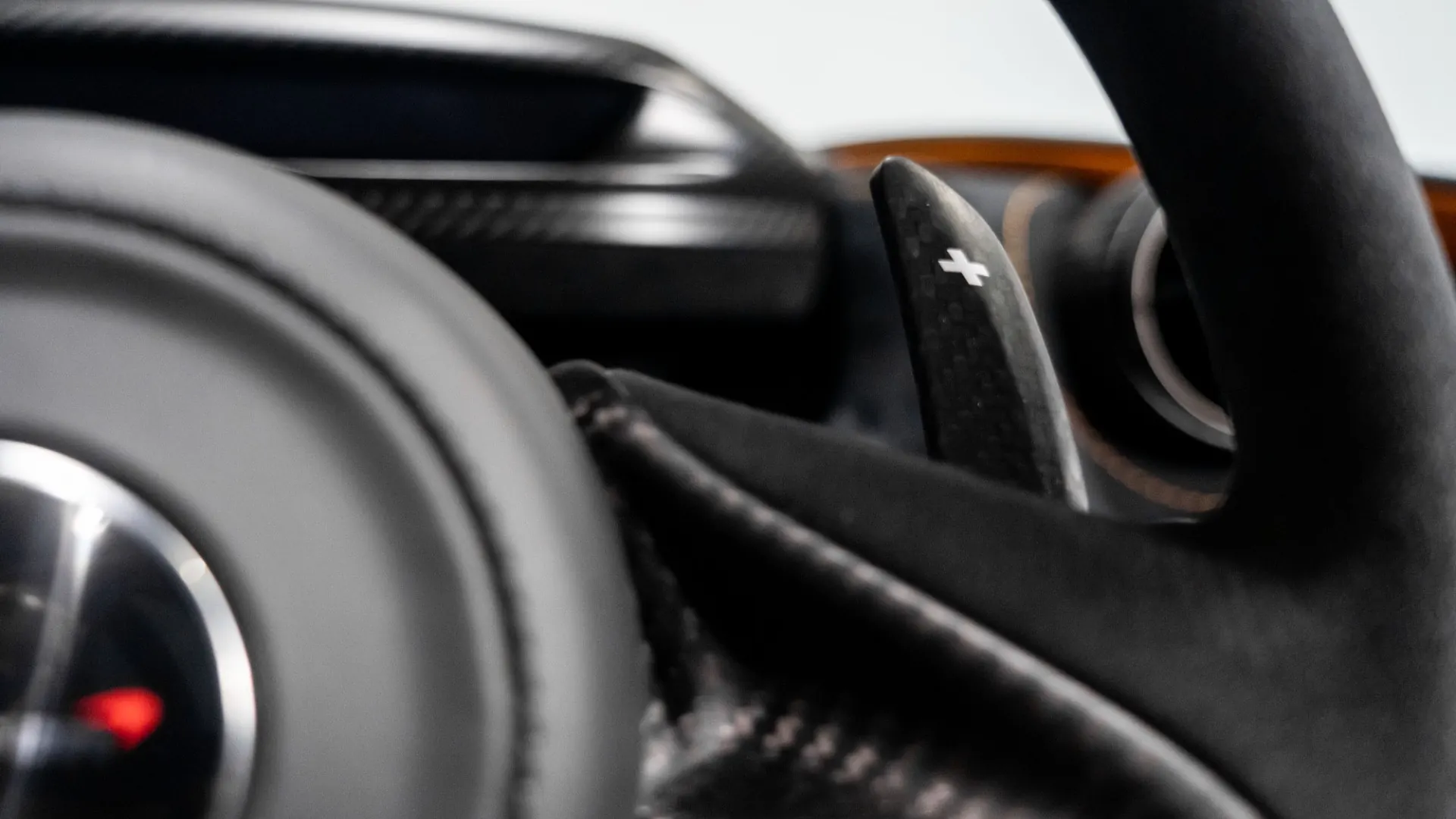 Mclaren 720 — photo 27