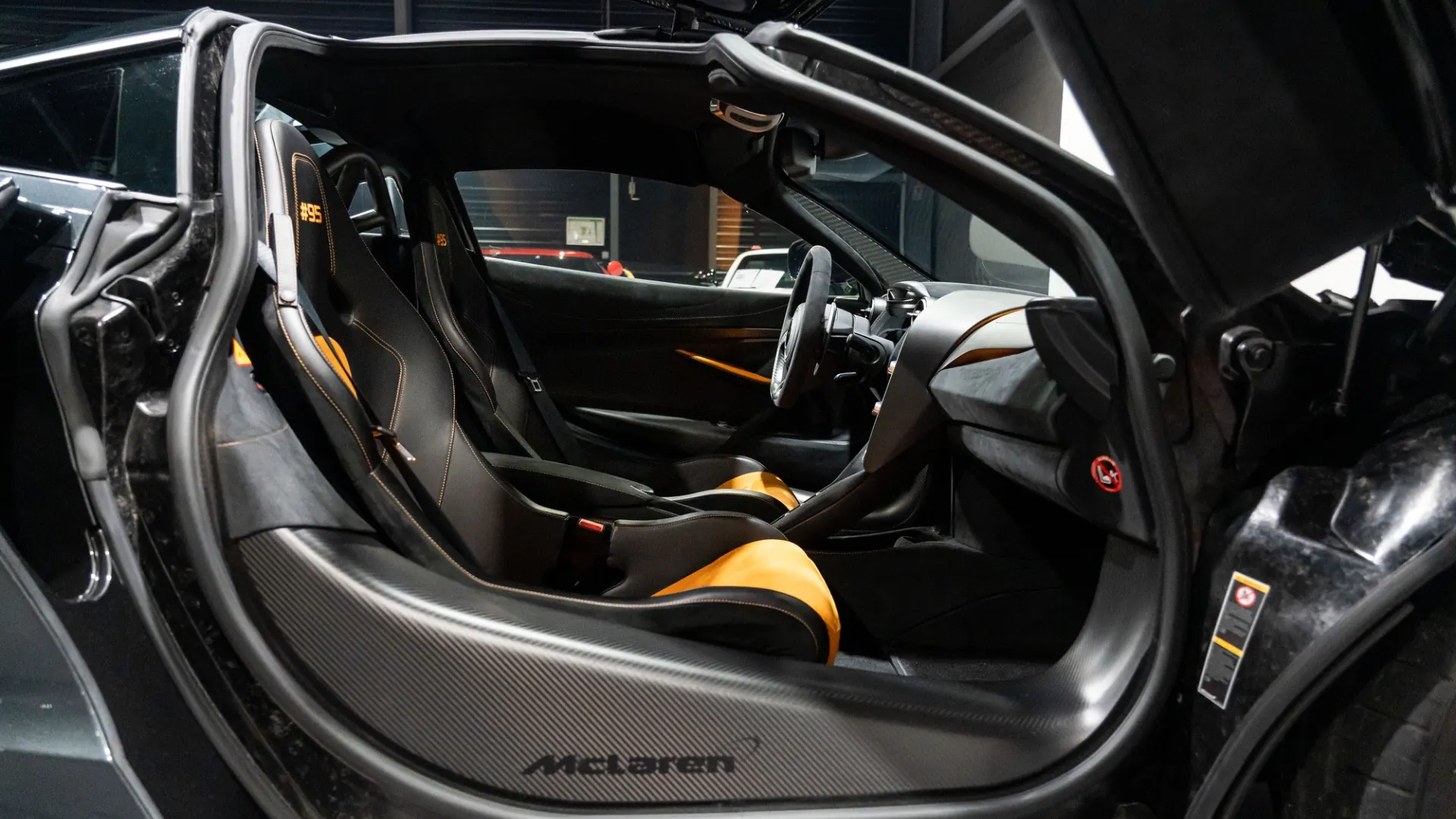 Mclaren 720 — photo 16