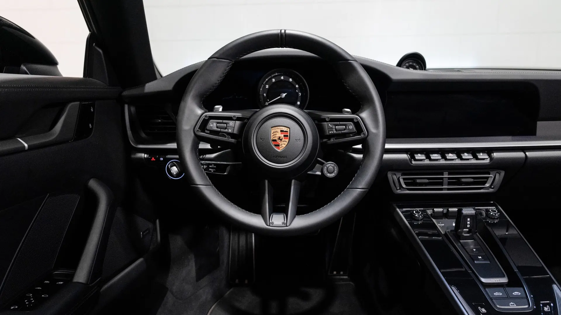 Porsche 911 — photo 14