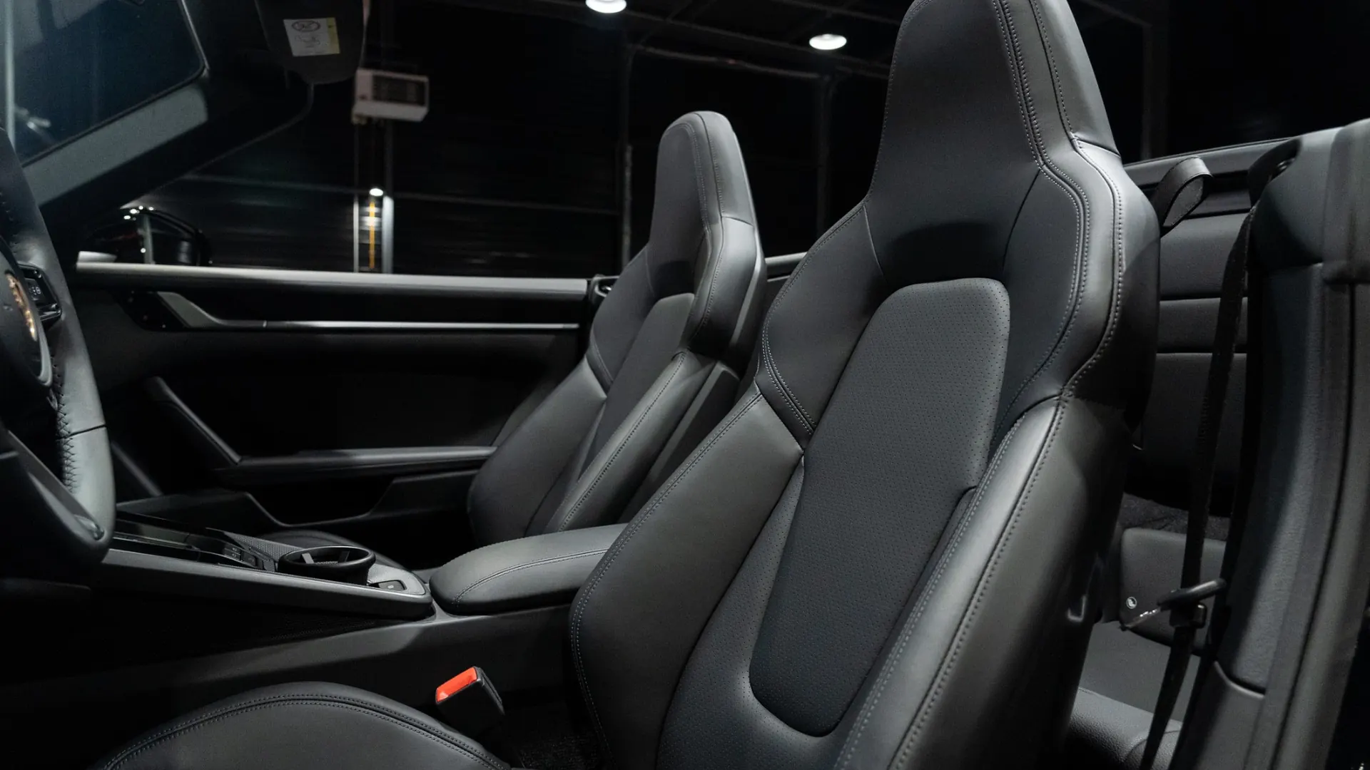 Porsche 911 — photo 11