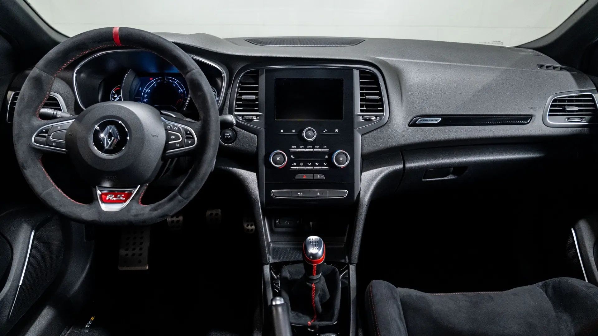 Renault Megane — photo 13