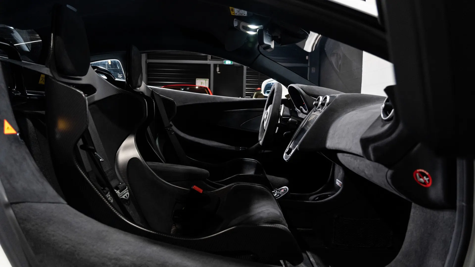 Mclaren 600LT — photo 18