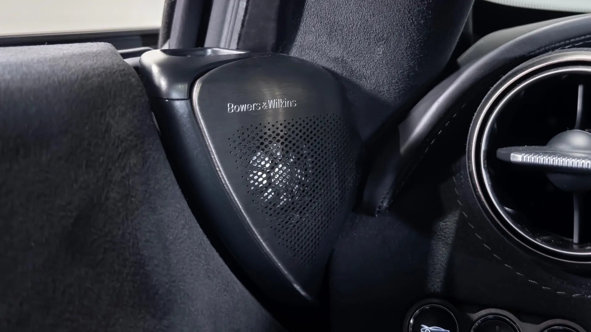 Mclaren 720S — photo 23