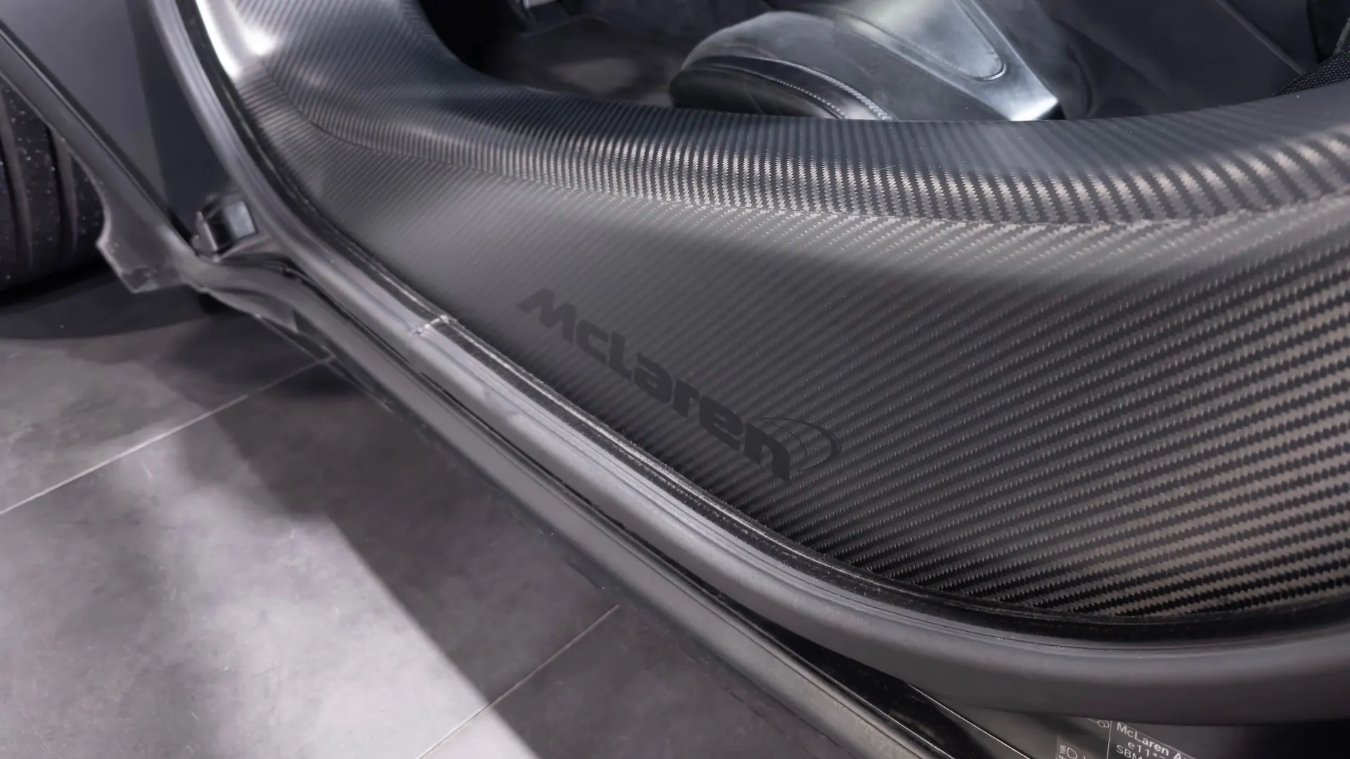 Mclaren 720S — photo 15