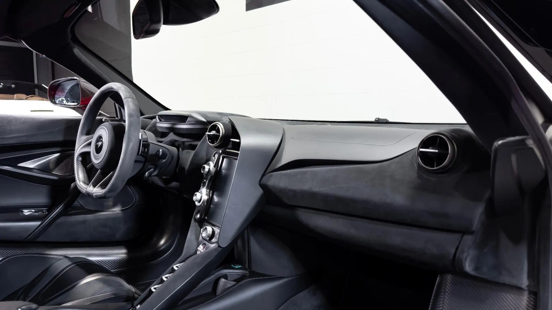 Mclaren 720S — photo 17