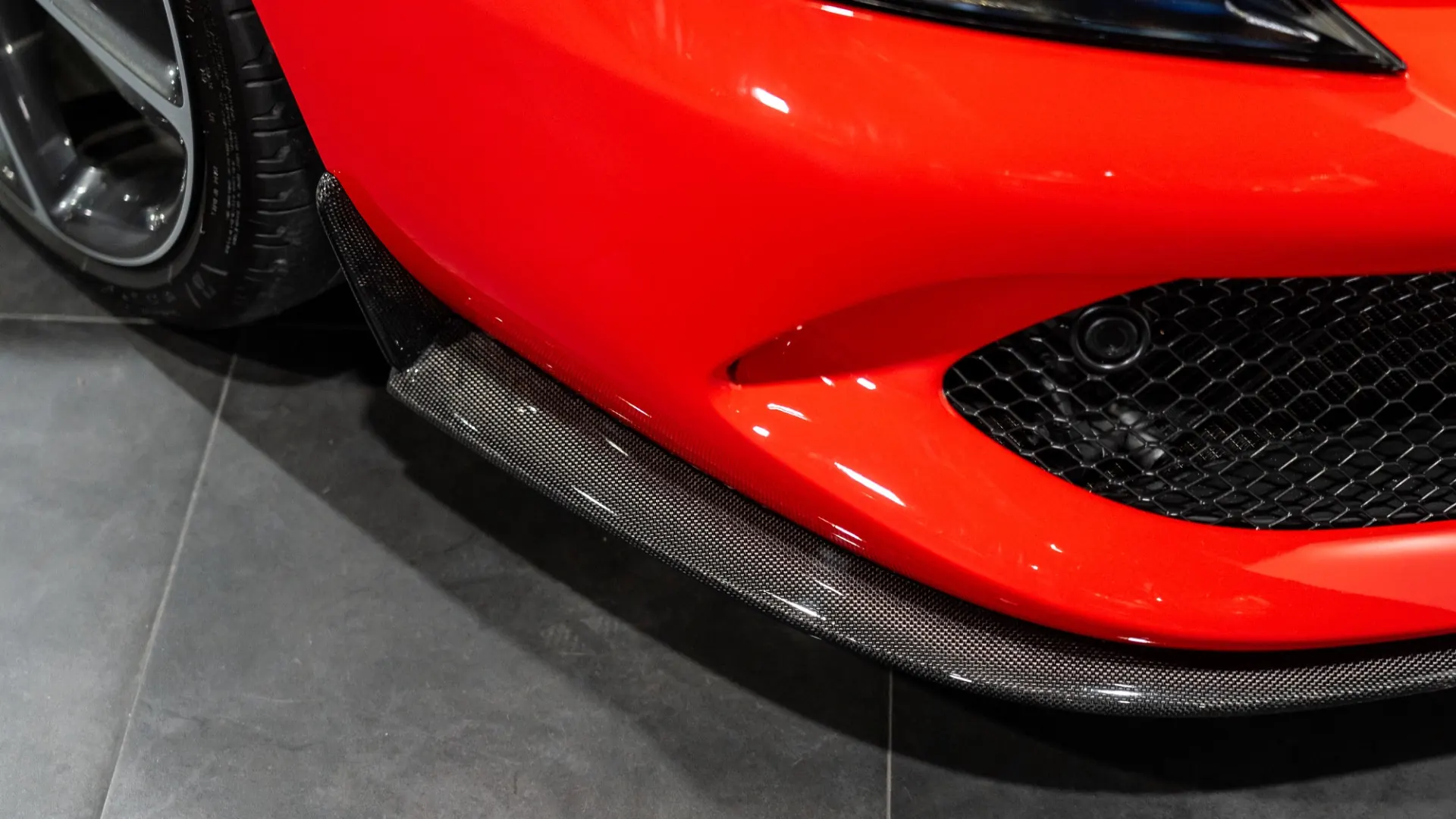 Ferrari 296 — photo 9