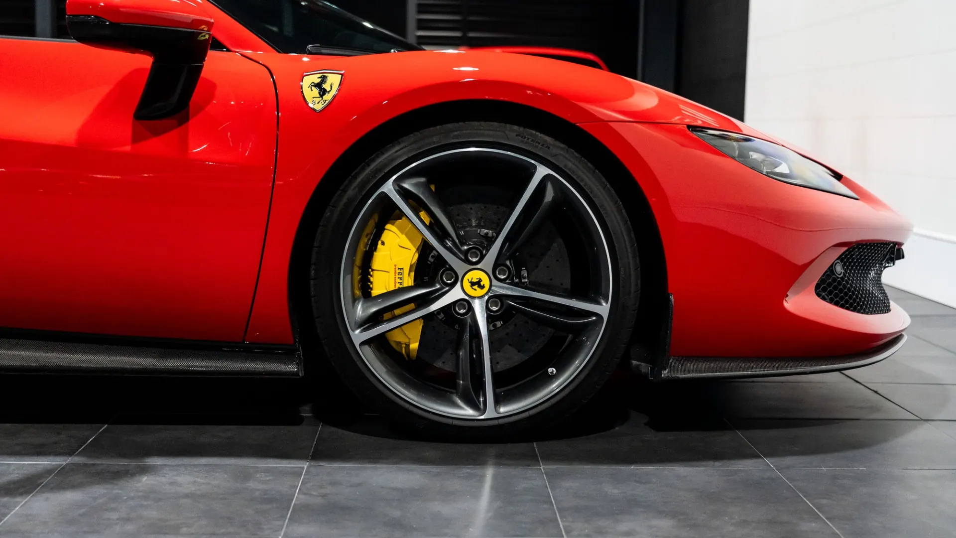 Ferrari 296 — photo 8