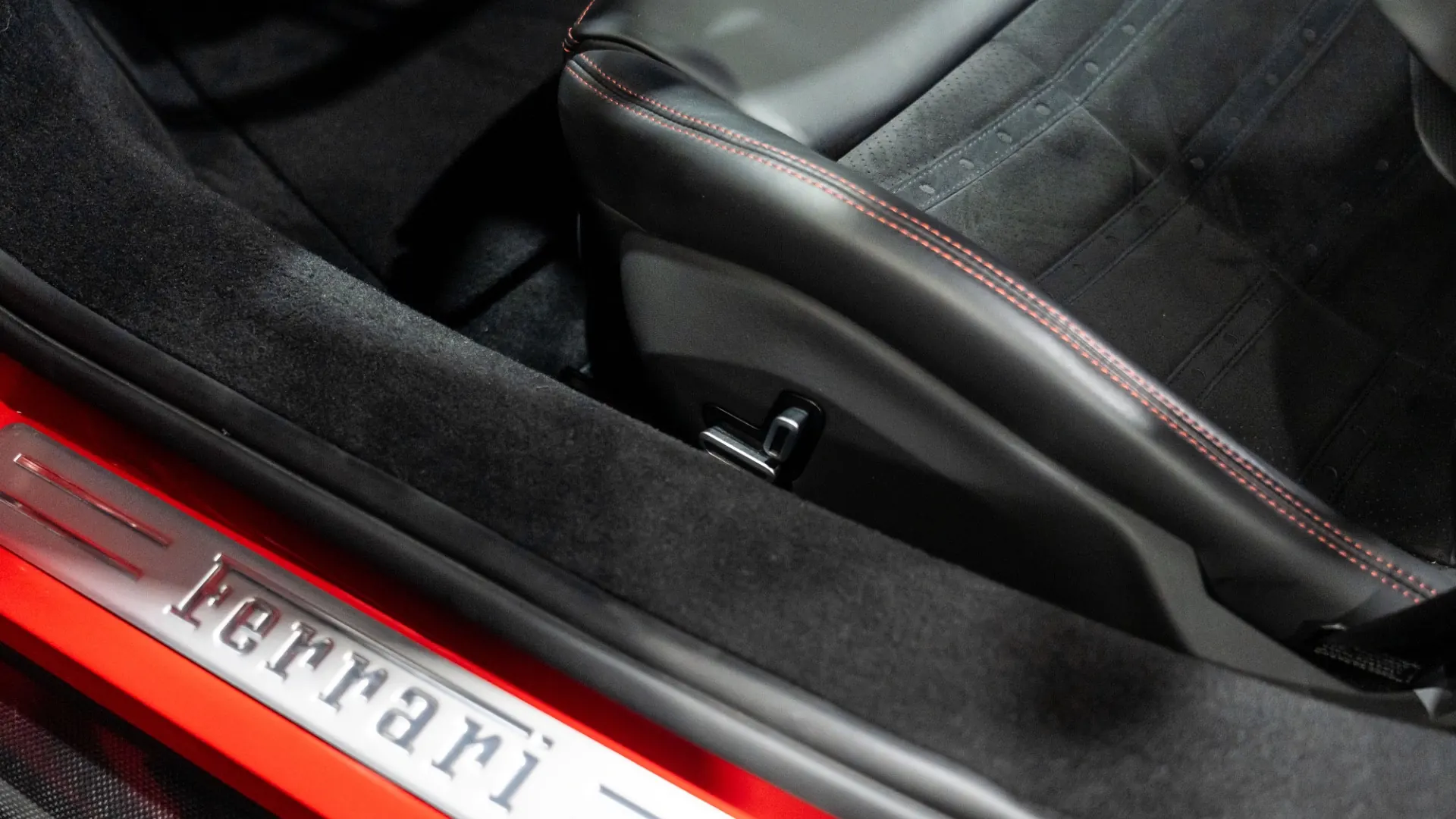 Ferrari 296 — photo 17