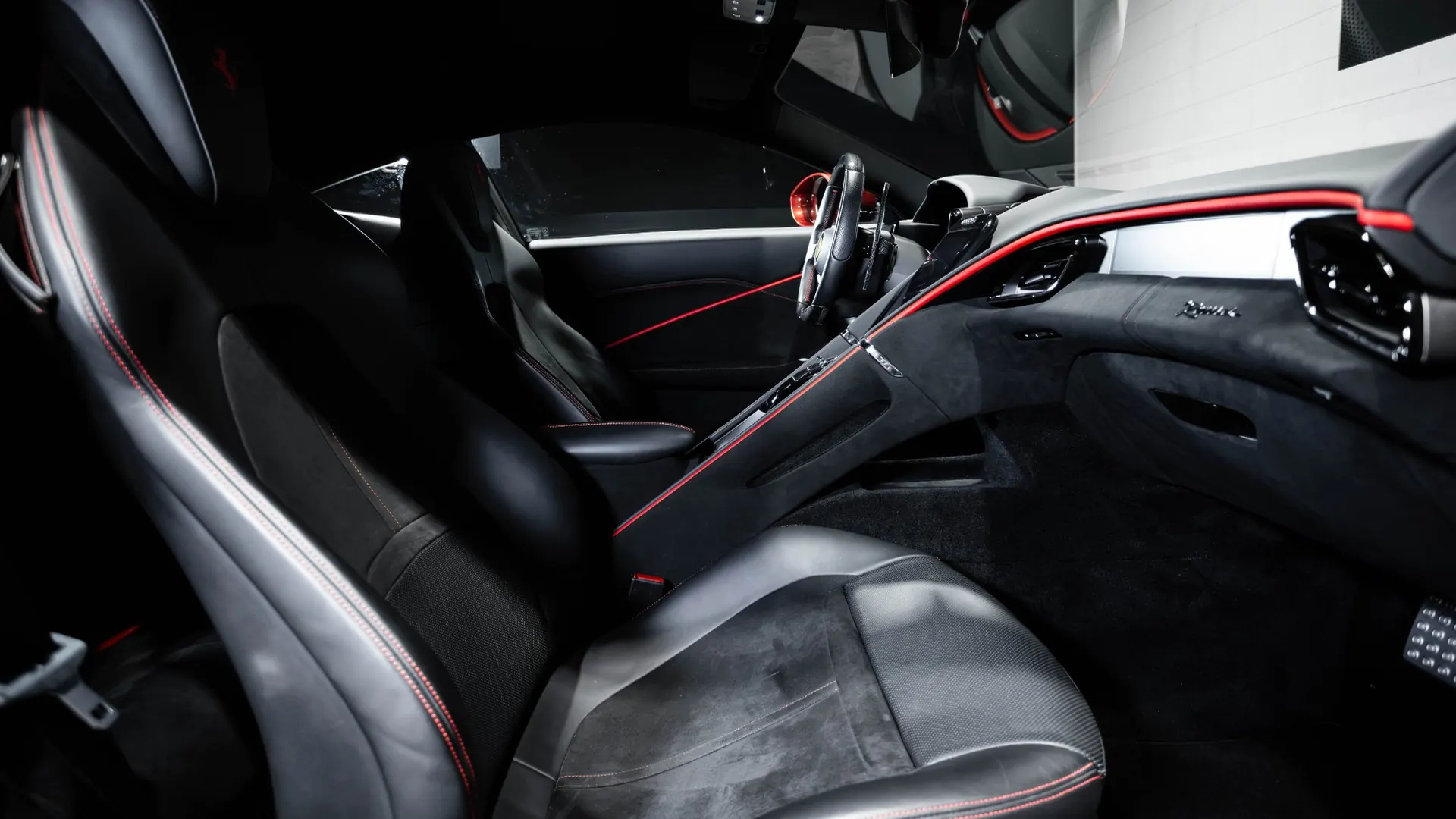 Ferrari Roma — photo 9