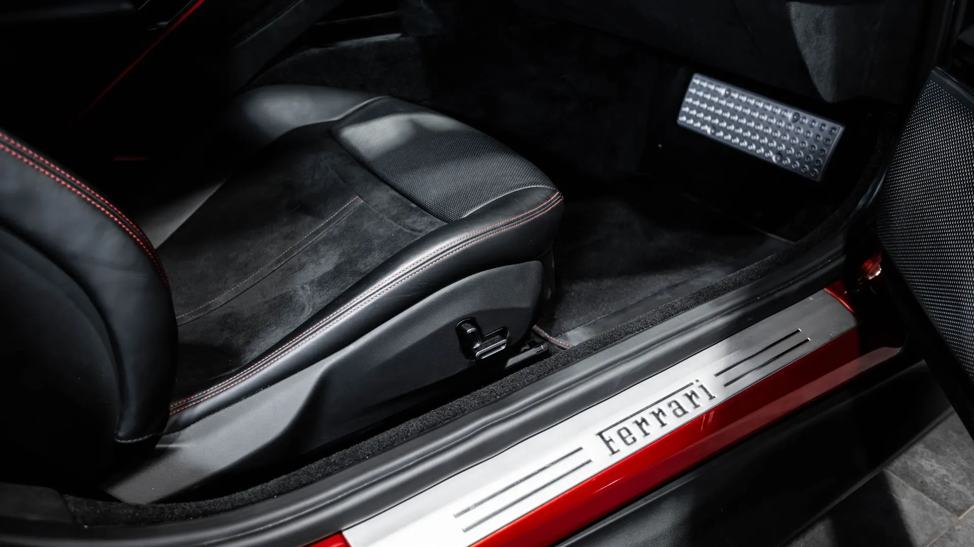 Ferrari Roma — photo 8