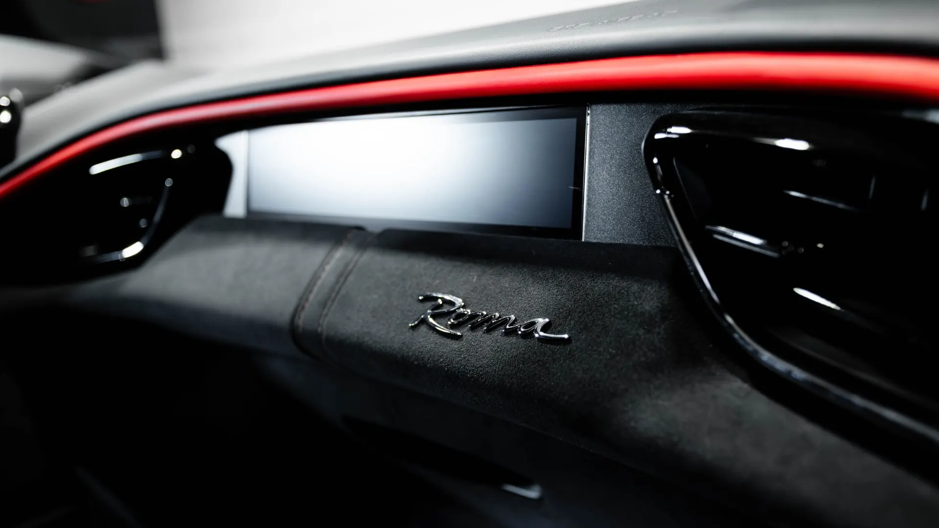 Ferrari Roma — photo 10