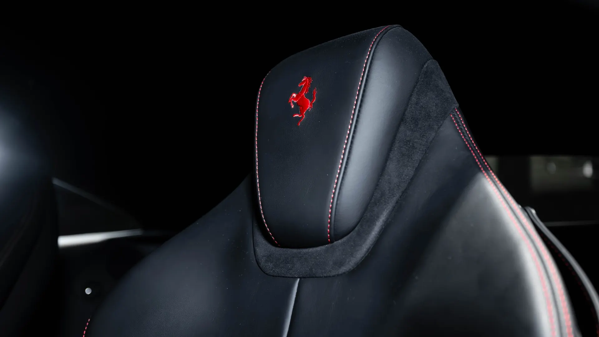 Ferrari Roma — photo 18
