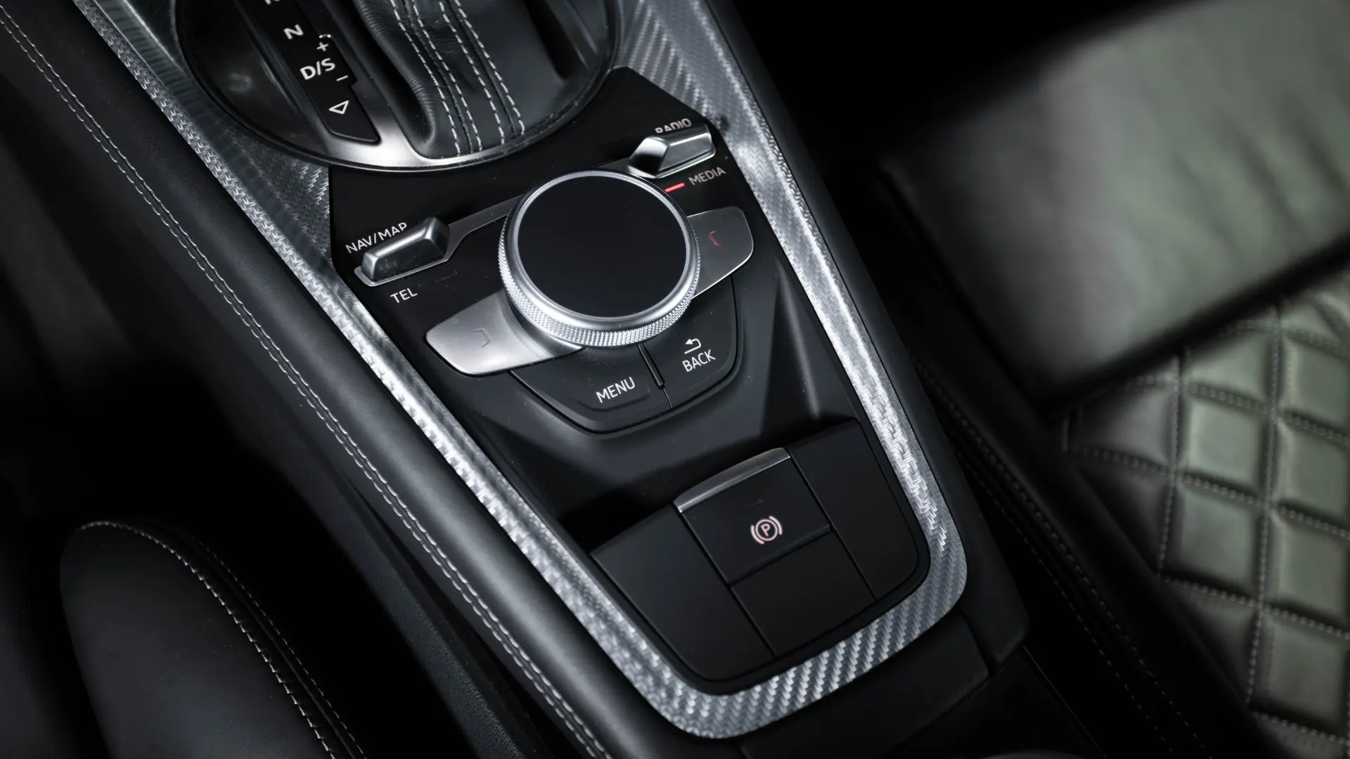 Audi TT — photo 24