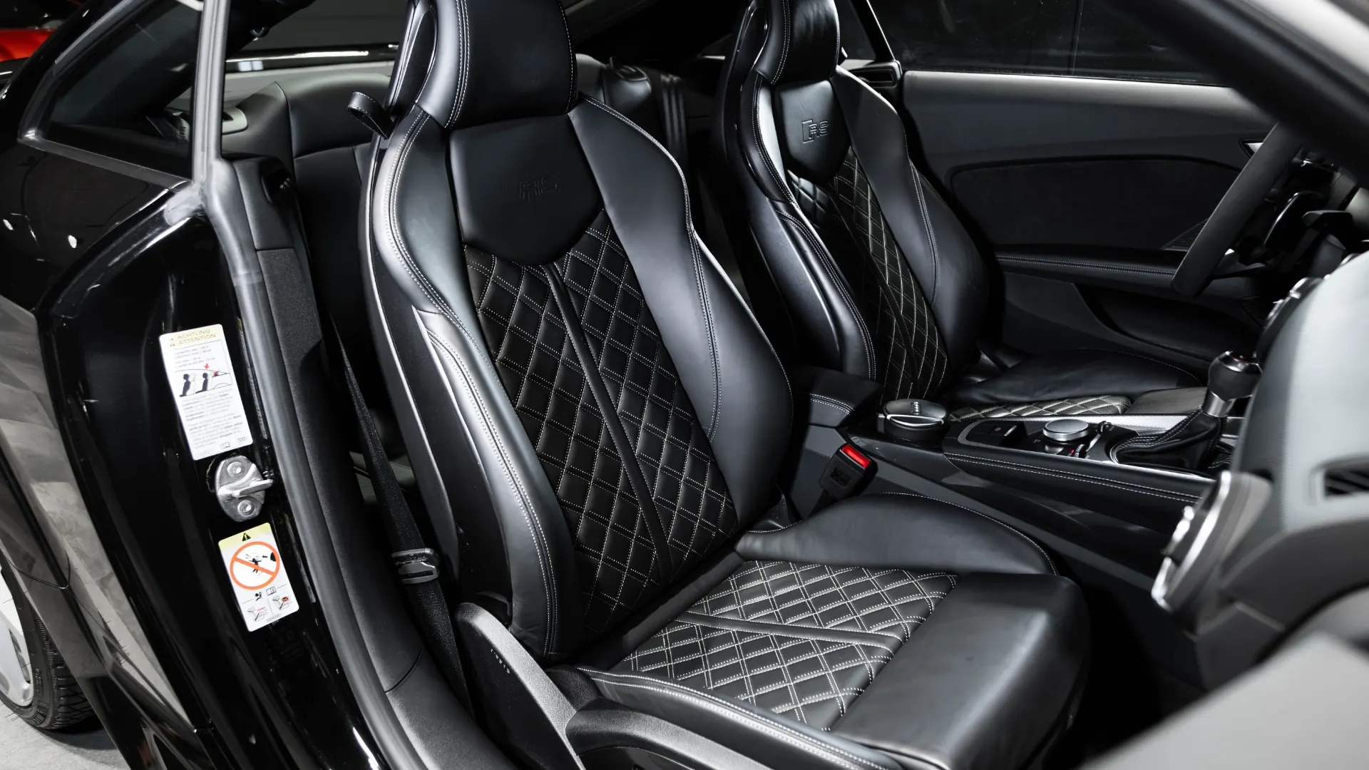 Audi TT — photo 10