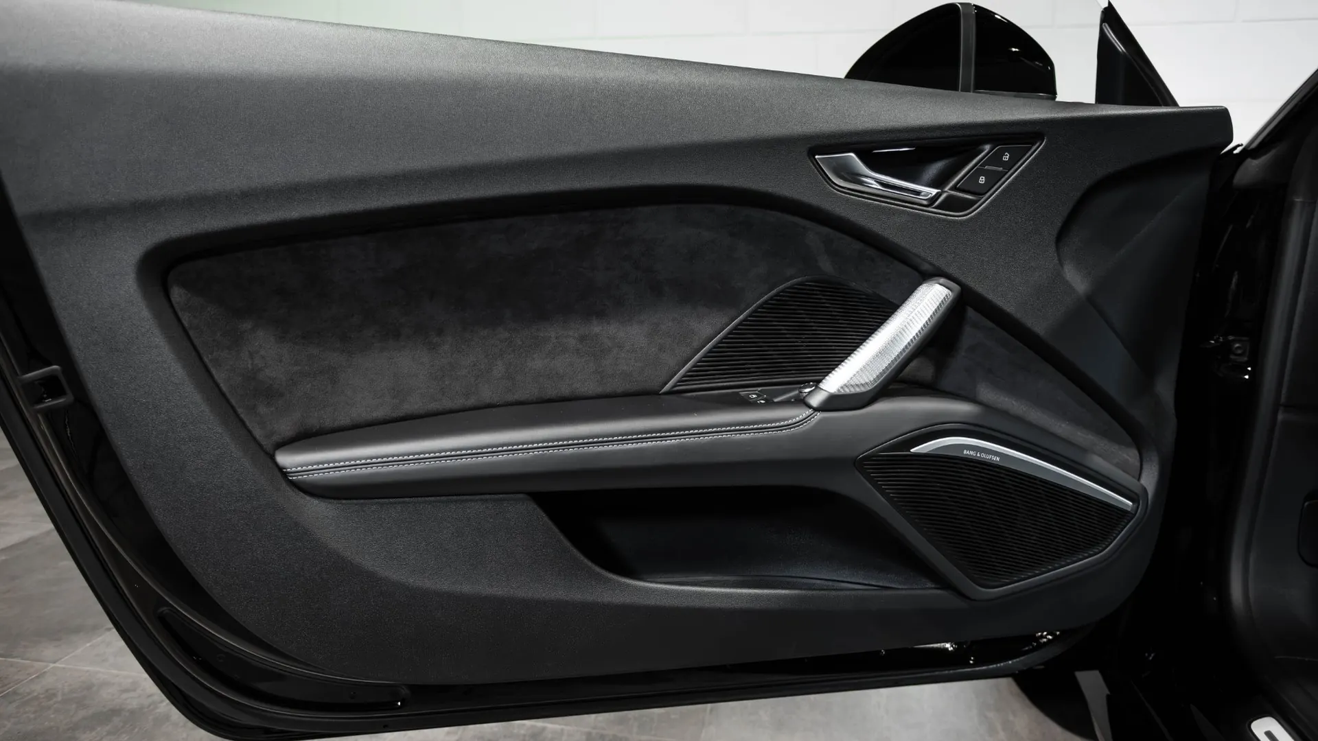 Audi TT — photo 25