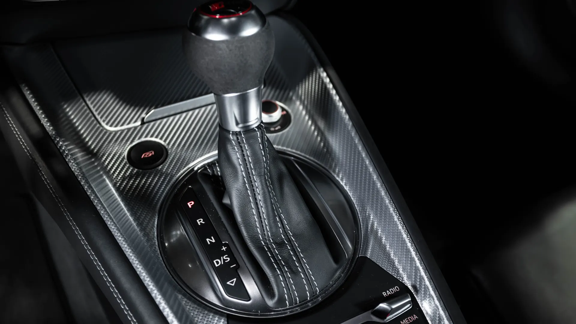 Audi TT — photo 23