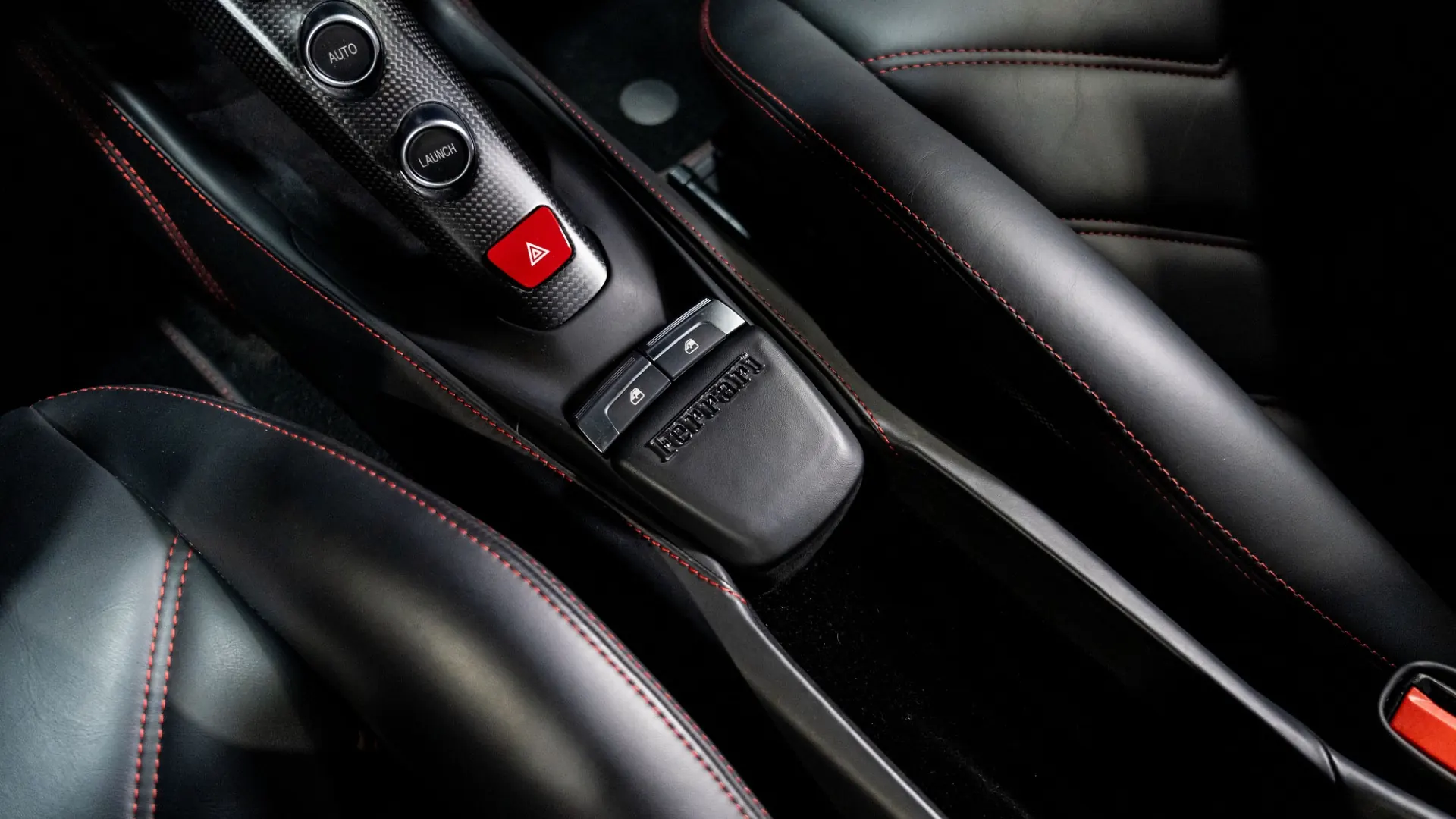 Ferrari 488 — photo 29