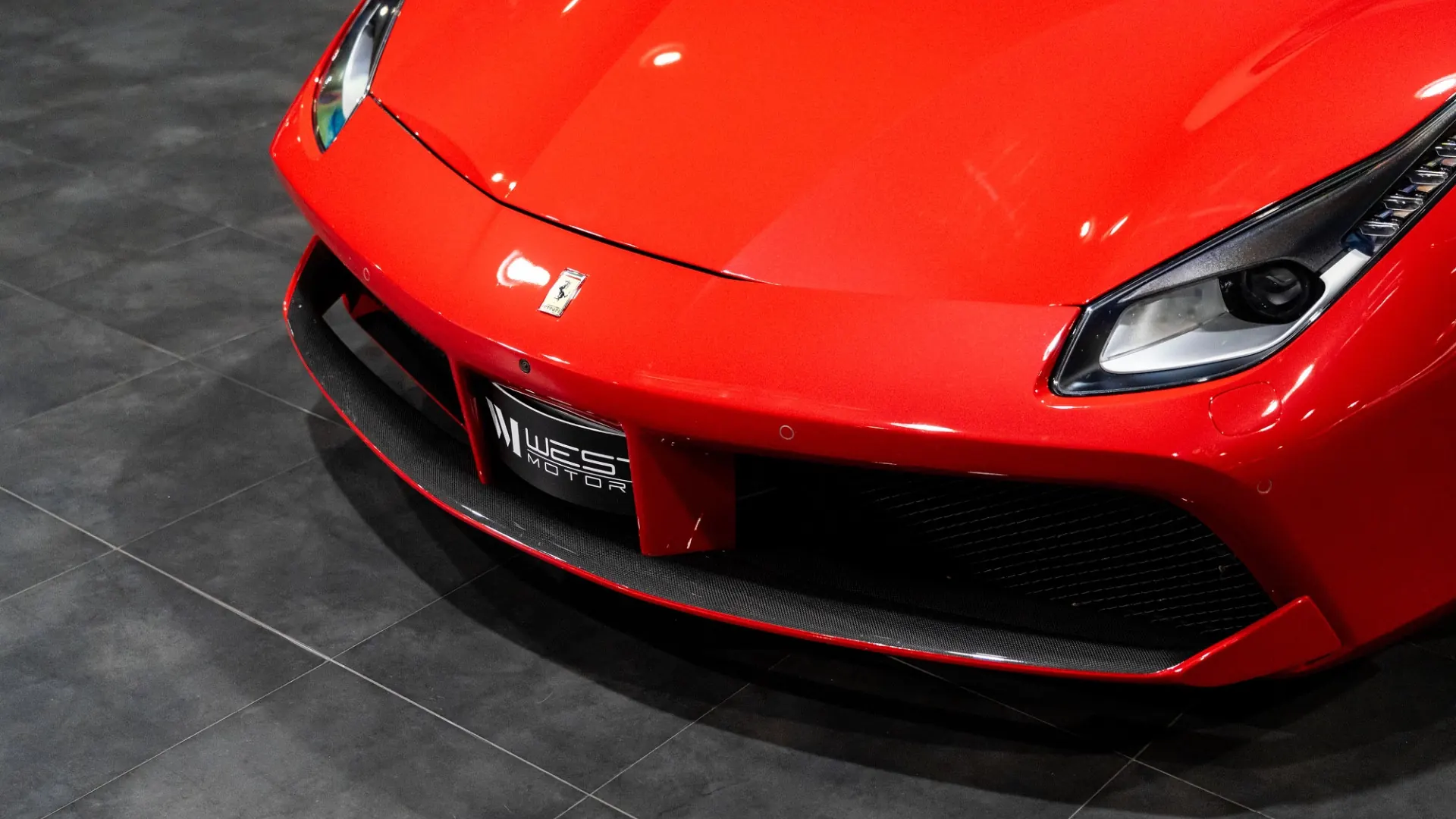 Ferrari 488 — photo 11