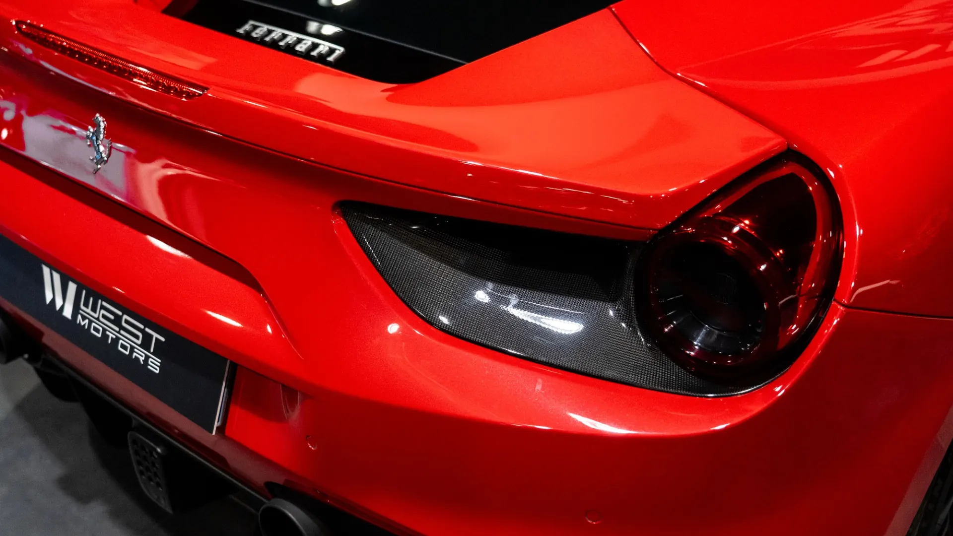 Ferrari 488 — photo 6