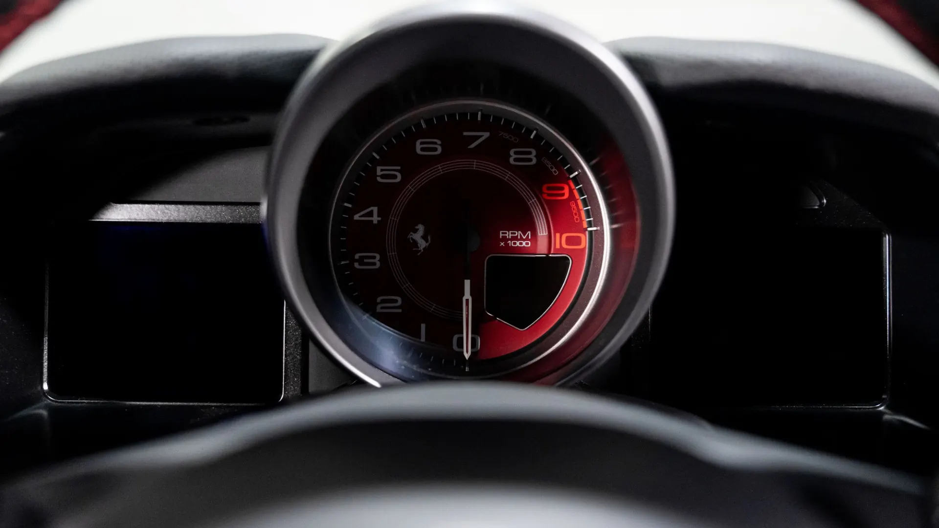 Ferrari 812 — photo 19