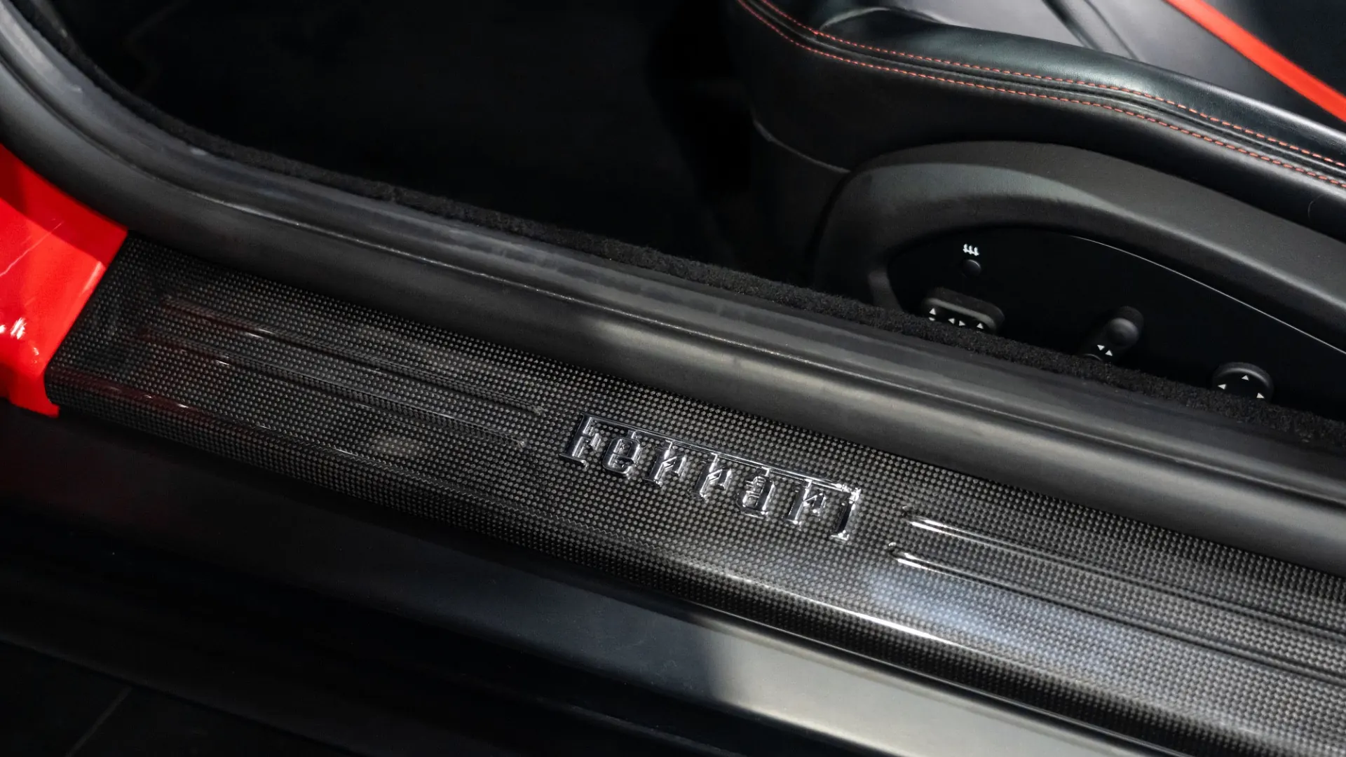 Ferrari 812 — photo 14