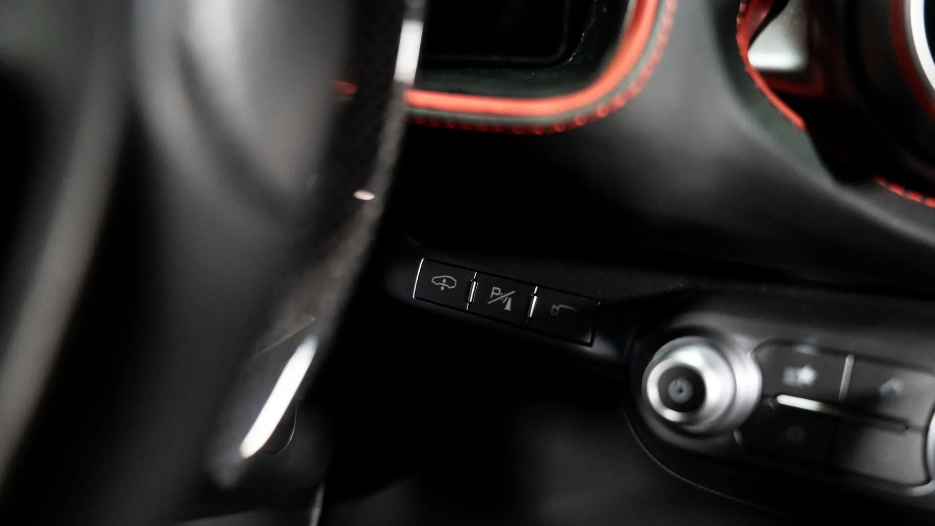 Ferrari 812 — photo 23
