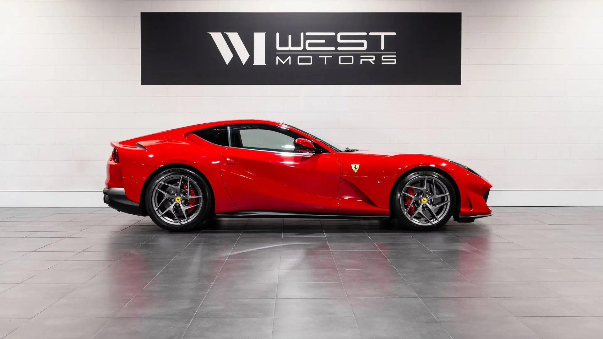 Ferrari 812 — photo 3