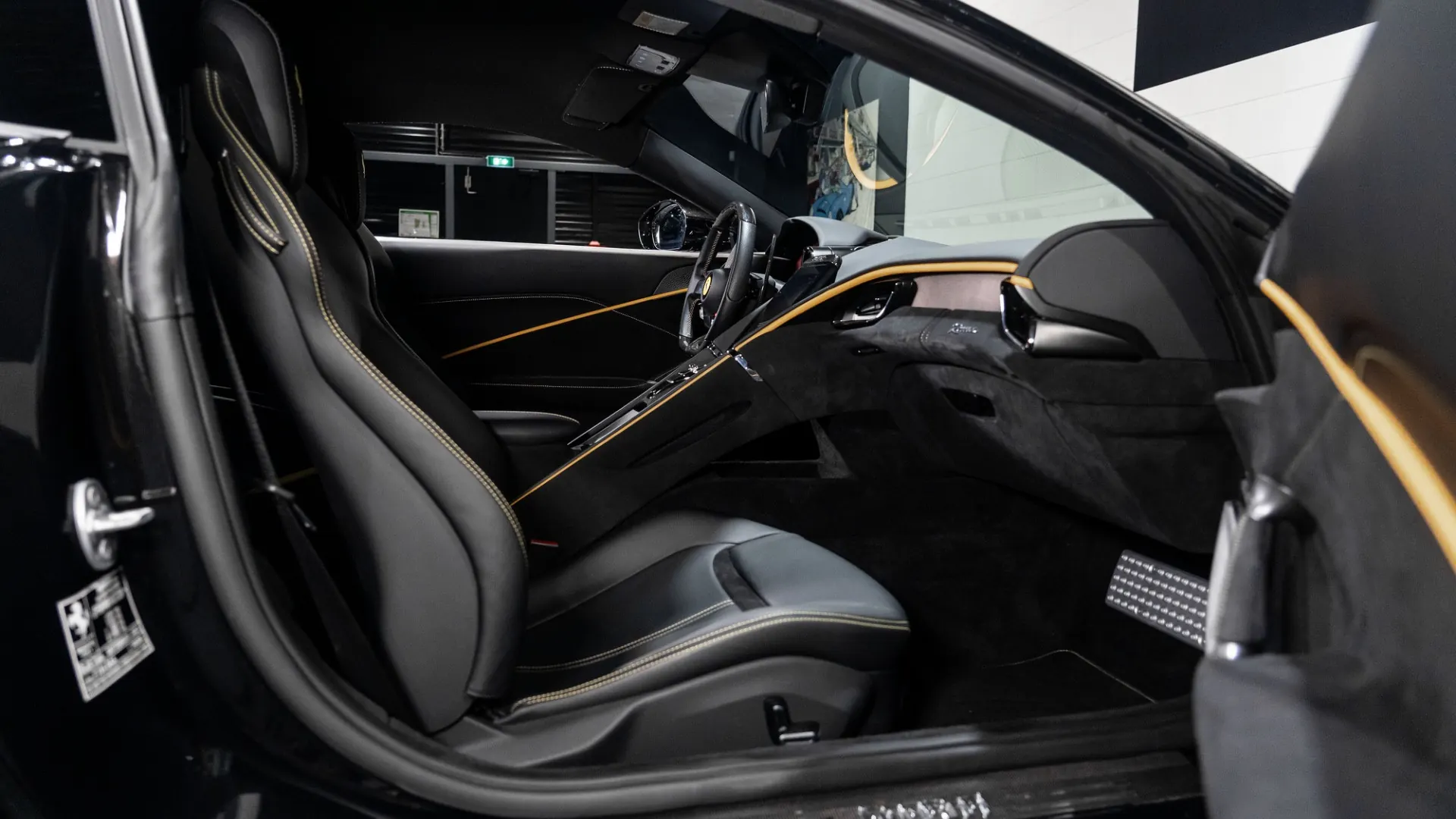 Ferrari Roma — photo 9