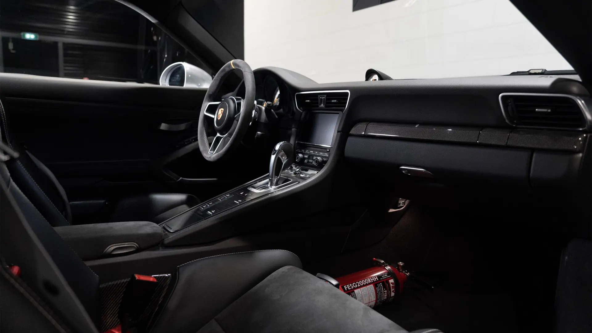 Porsche 911 — photo 15