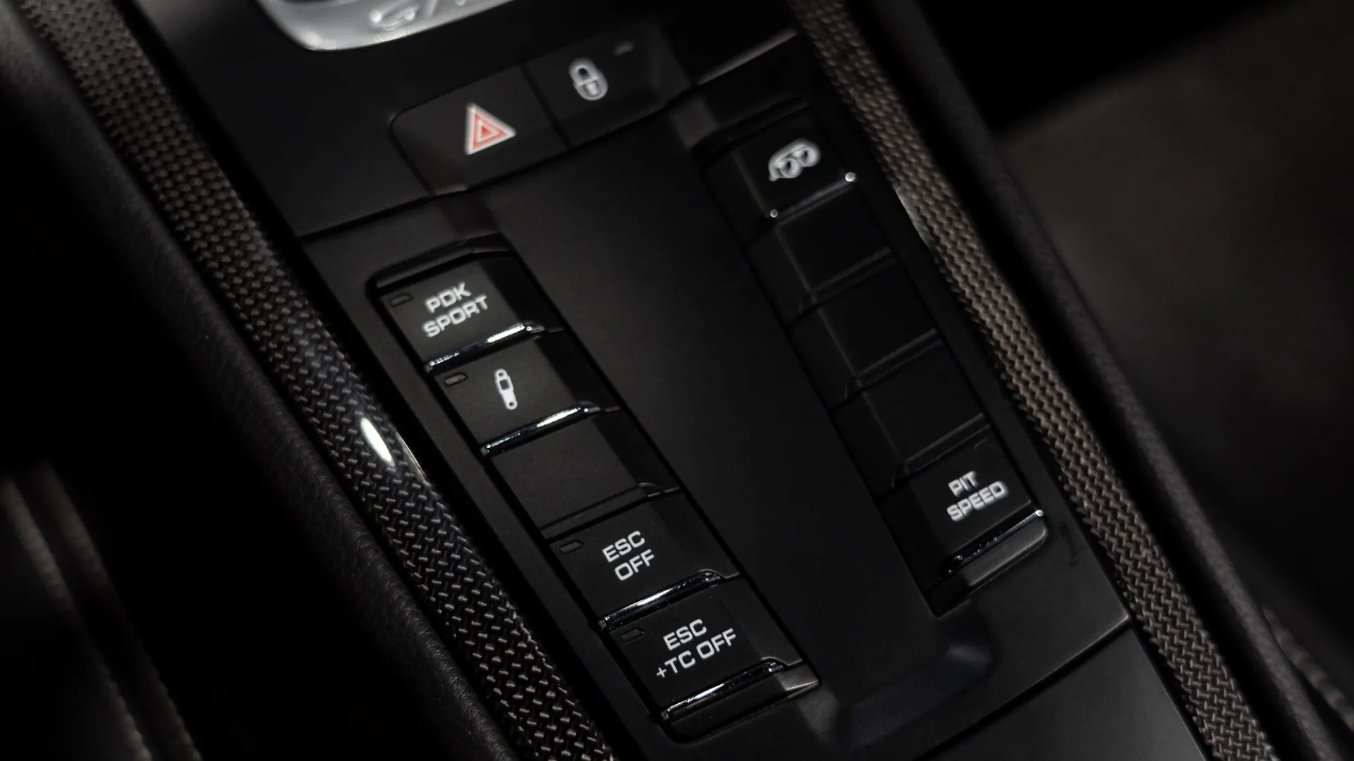 Porsche 911 — photo 24