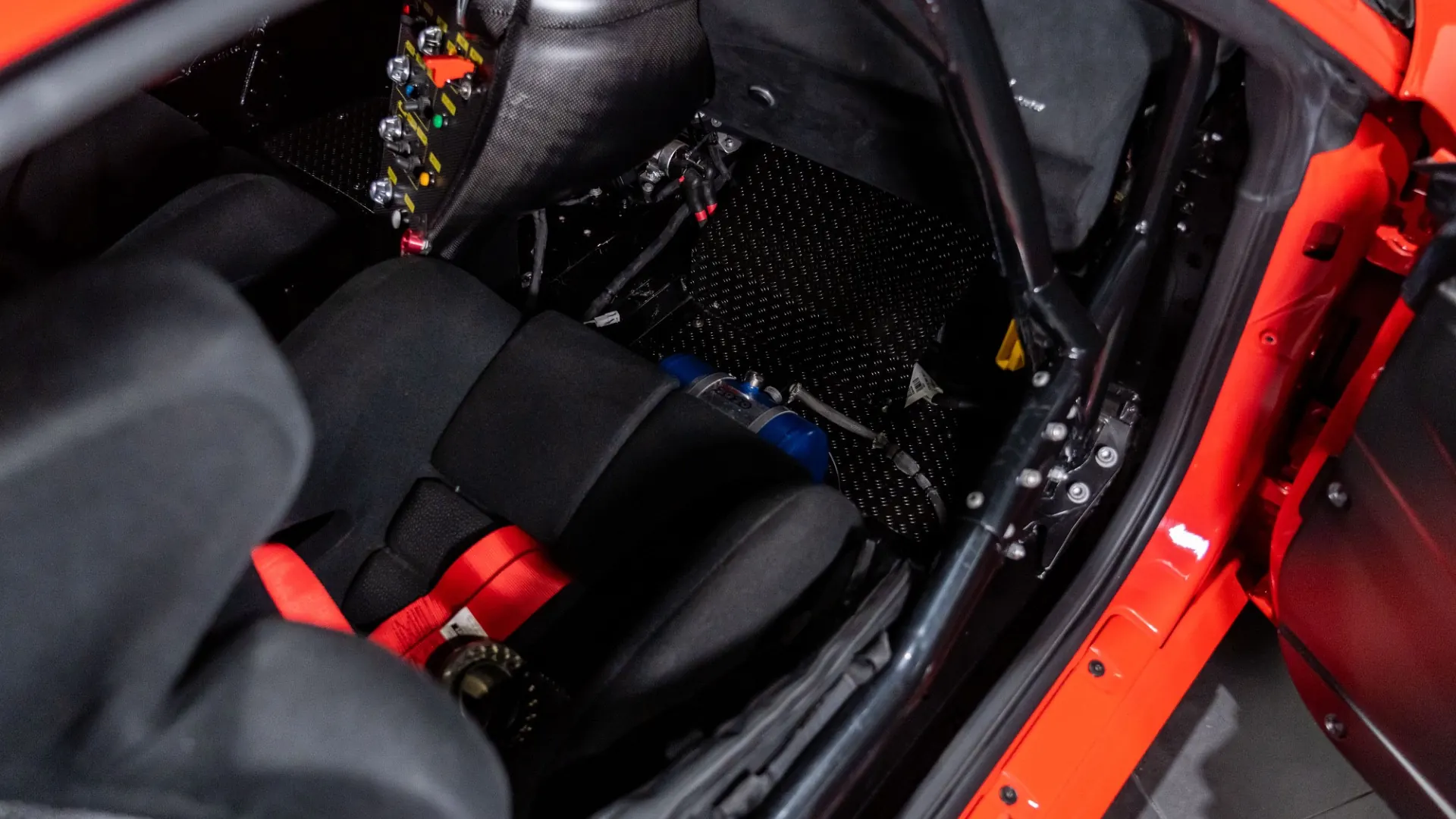 Ferrari 488 — photo 15