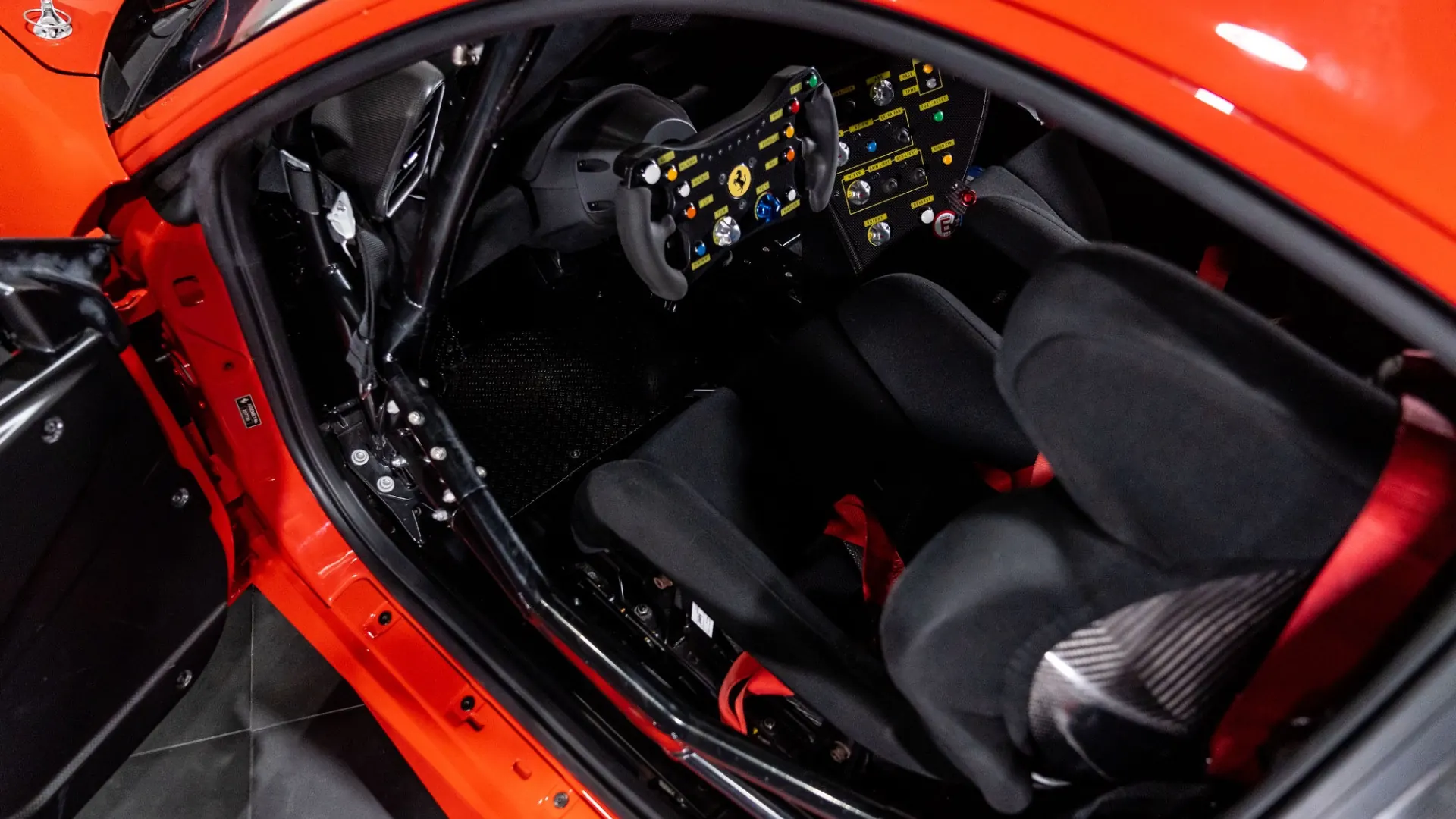 Ferrari 488 — photo 17