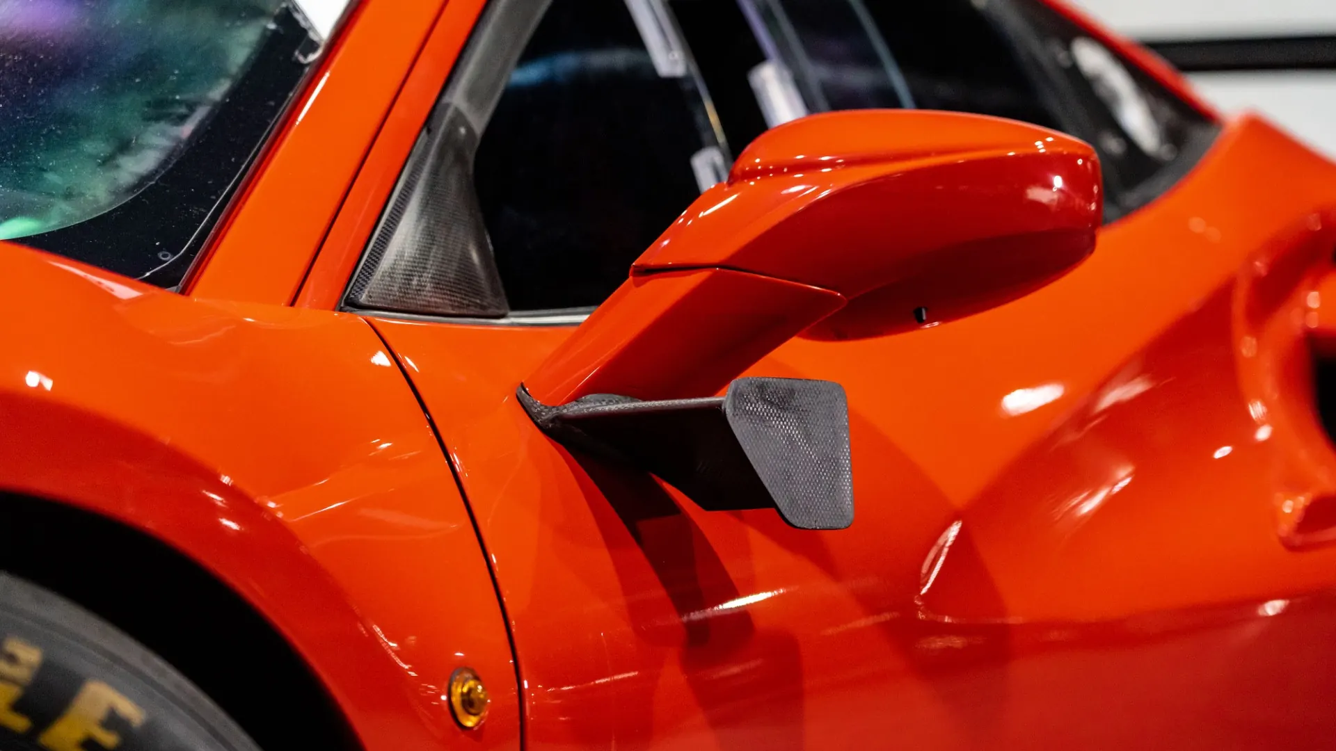 Ferrari 488 — photo 2