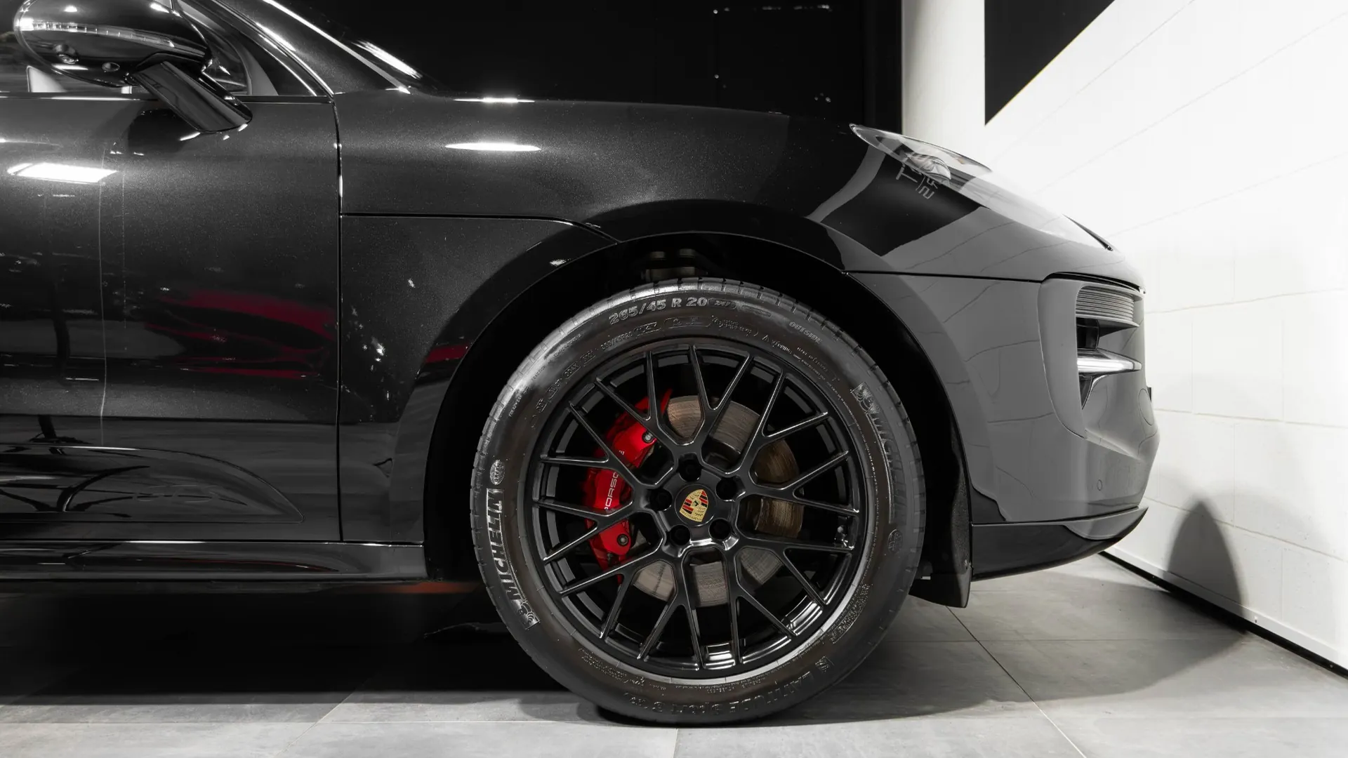 Porsche Macan — photo 6