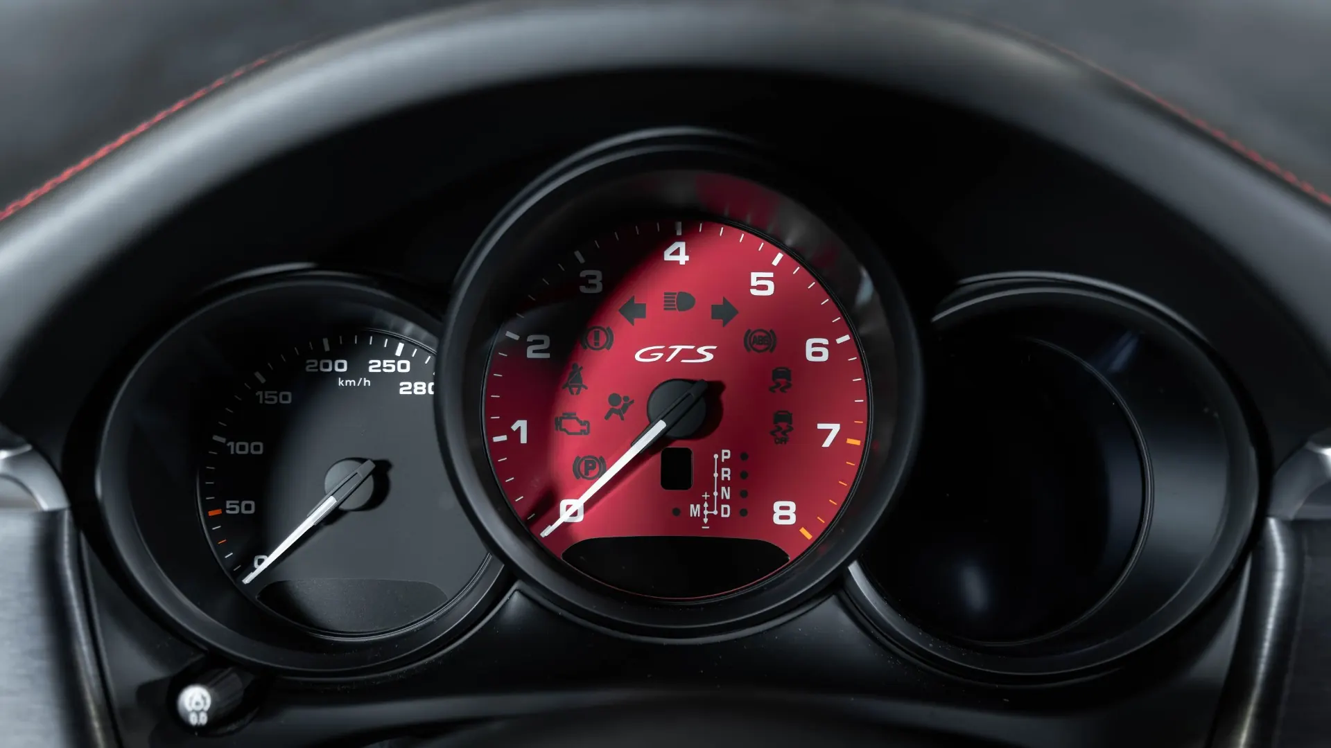 Porsche Macan — photo 21