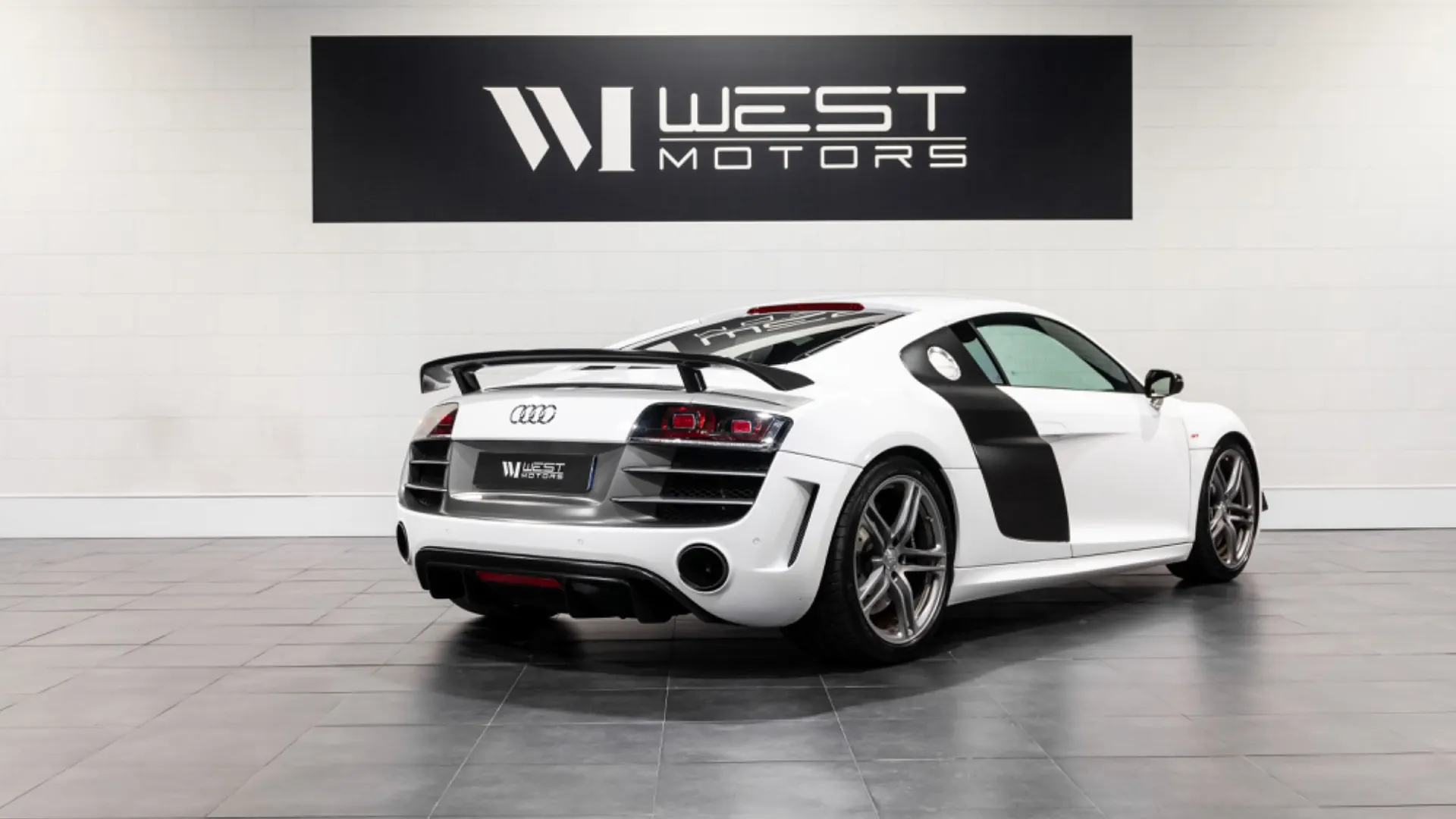Audi R8 — photo 4