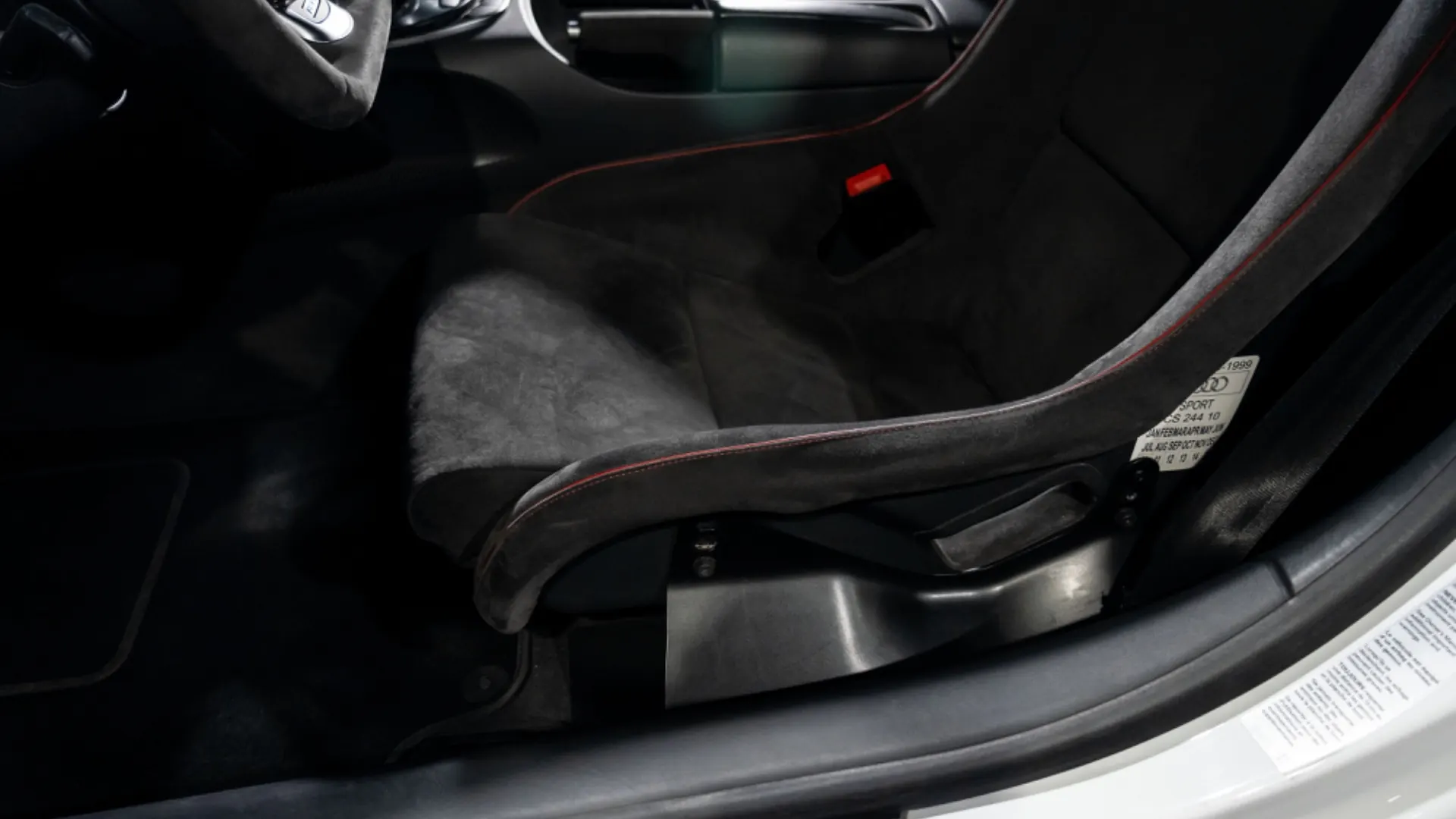 Audi R8 — photo 19