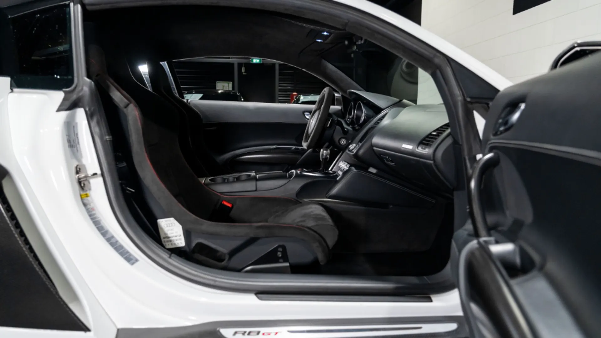 Audi R8 — photo 15