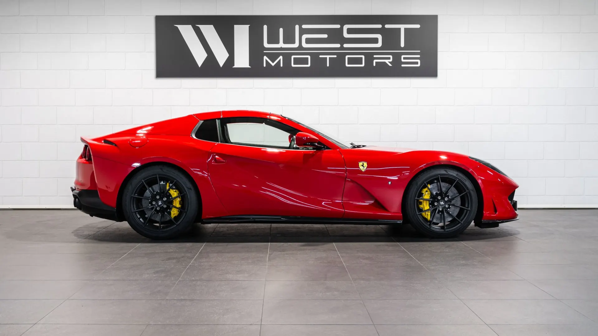 Ferrari 812 — photo 4