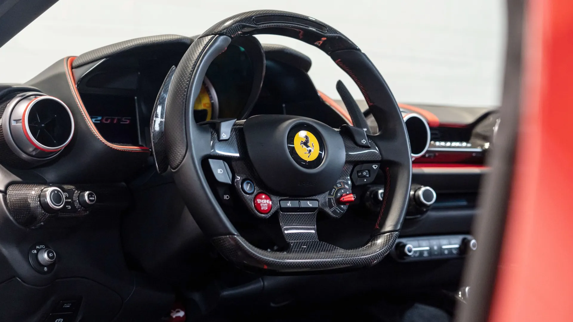 Ferrari 812 — photo 22