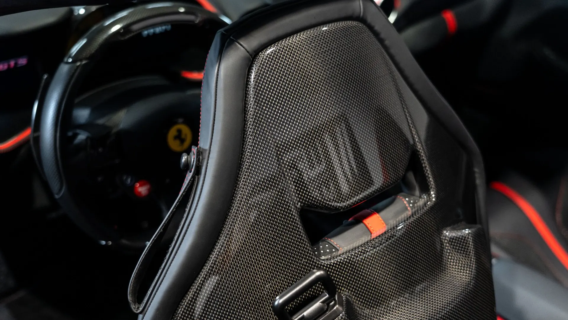 Ferrari 812 — photo 21