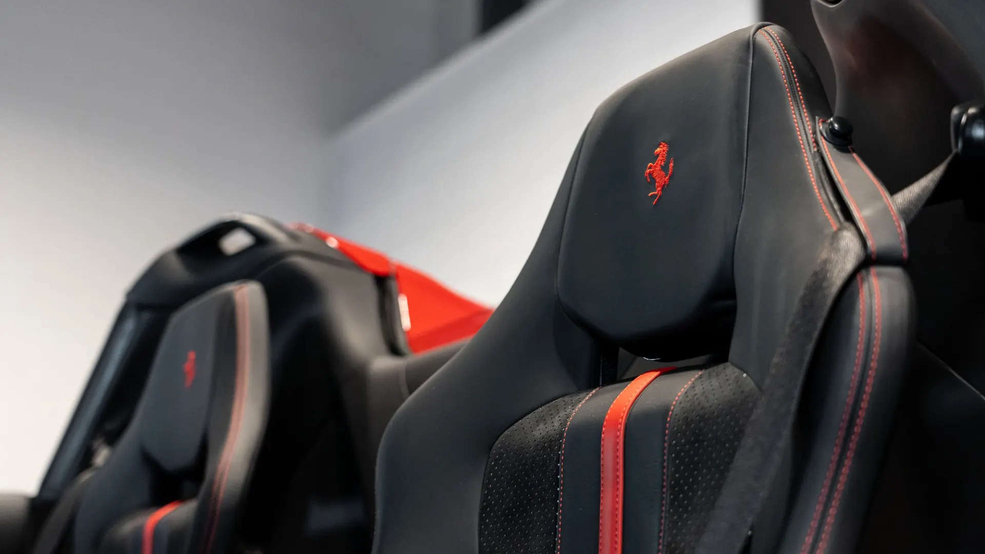 Ferrari 812 — photo 20