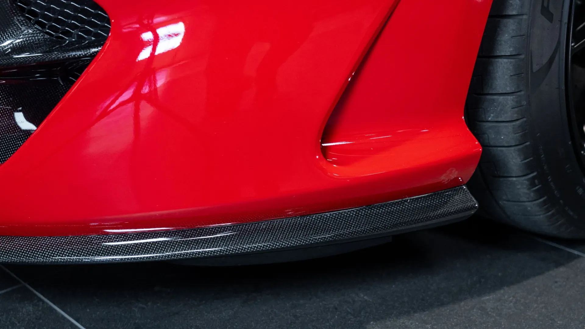 Ferrari 812 — photo 8