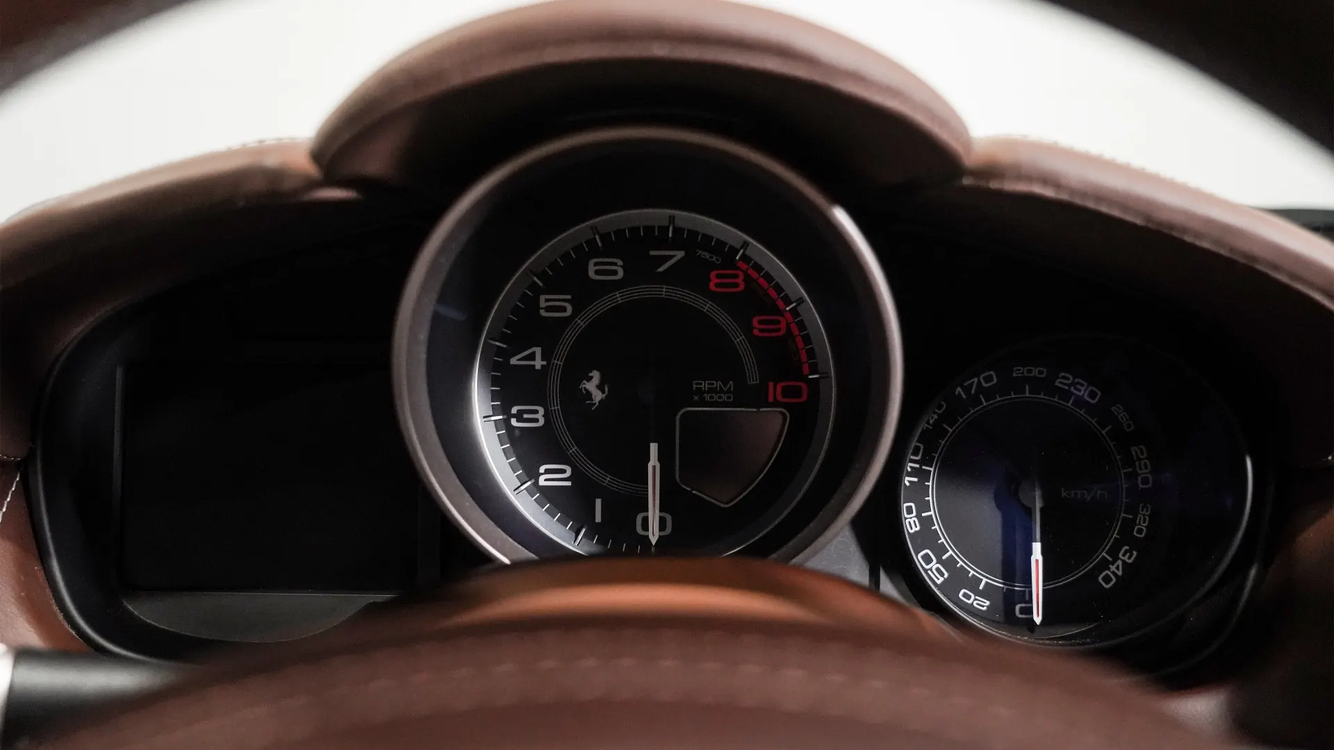 Ferrari California — photo 17