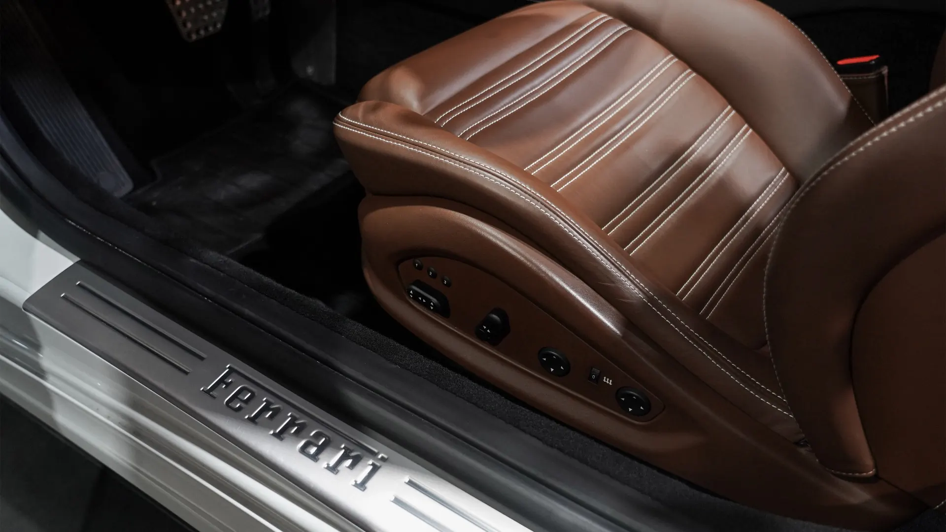 Ferrari California — photo 14